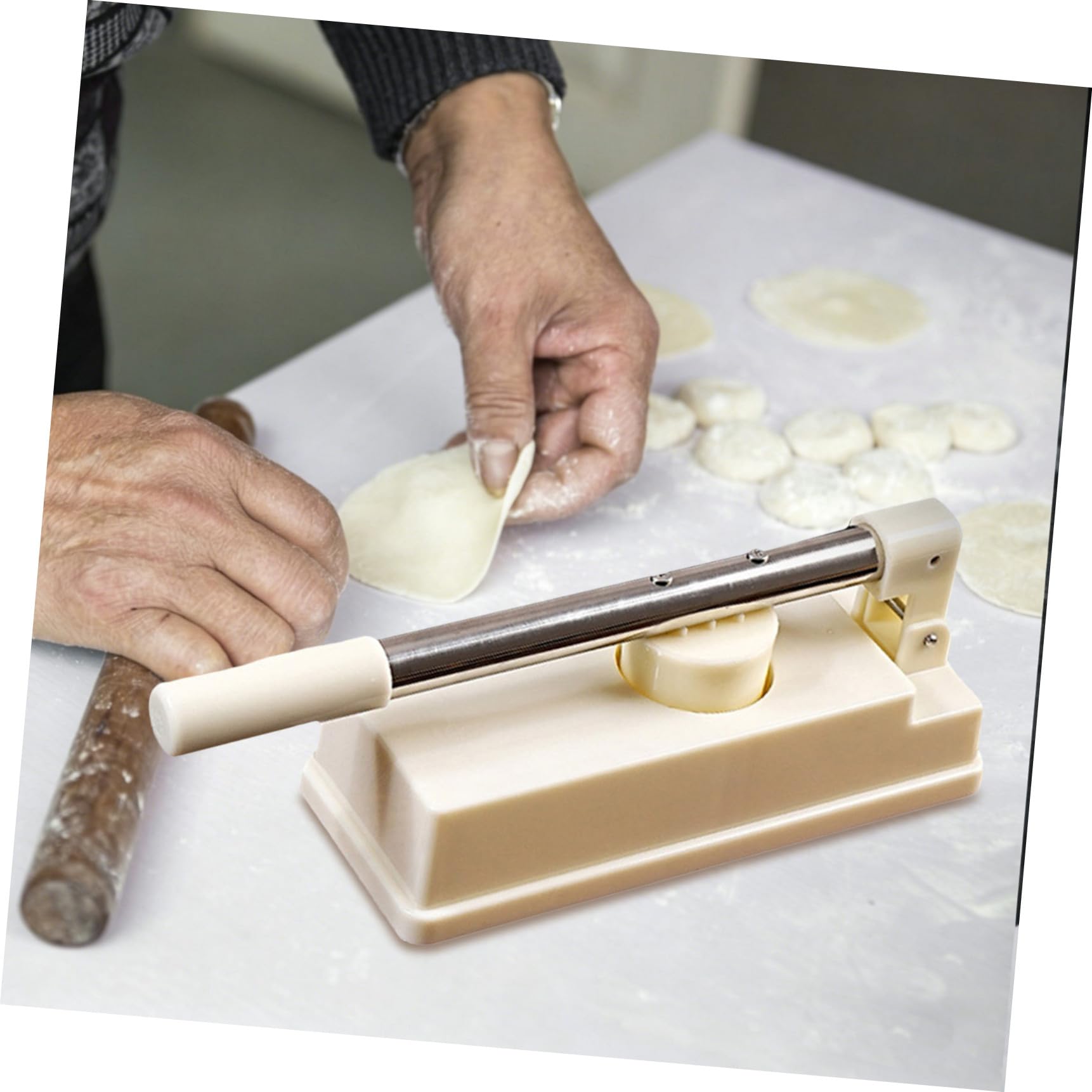 FRCOLOR Pressa per Pasta Manuale per Gnocchi e Torta di Zucca, Stampo per Pressare L'impasto Manico Esteso, Utensile da Cucina Multifunzione per Tortilla e Involtini, Facile da Pulire,