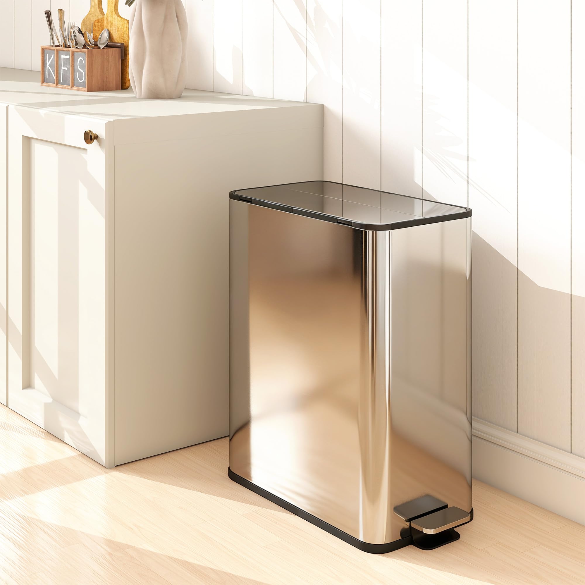 HOMCOM Küchenmülleimer 2 x 28L Edelstahl-Tretmülleimer mit Soft-Close-Schmetterlingsdeckel, herausnehmbaren Inneneimern, 2 Fächern, Mülltrennsysteme, für Recycling und Müll, Silberton