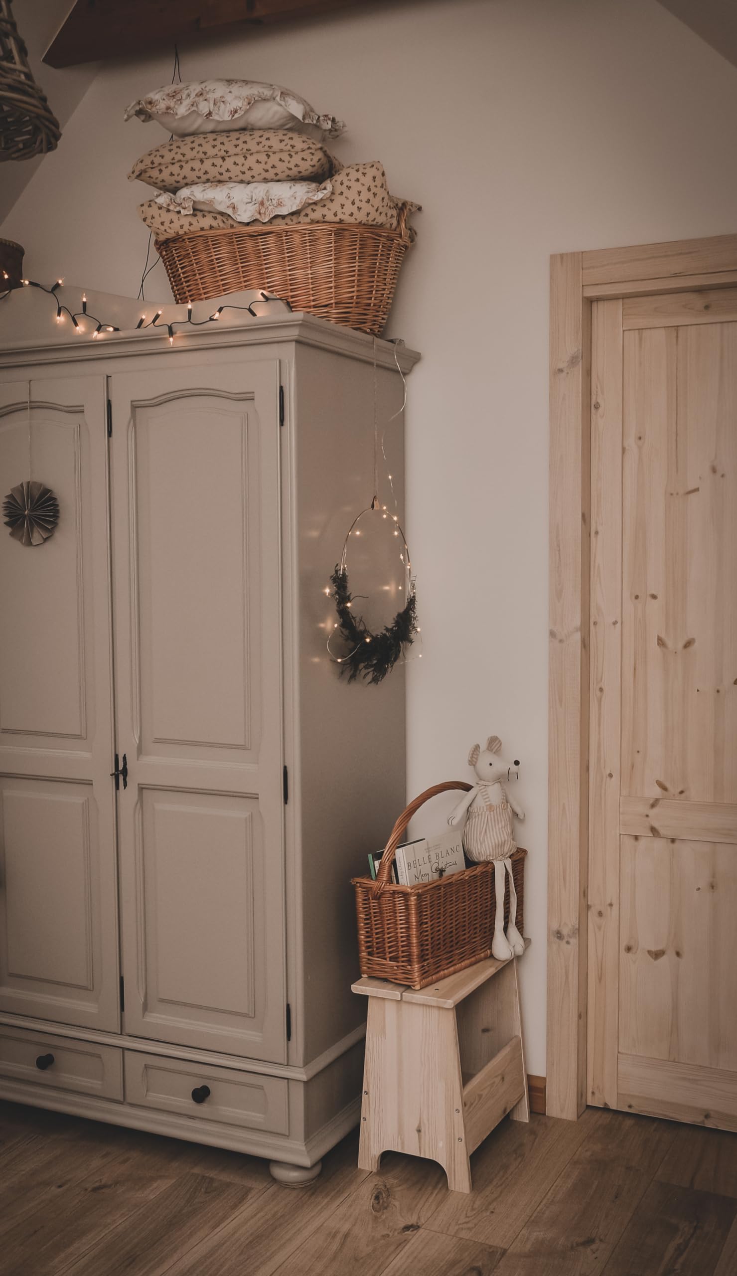 e-wicker24 Panier à magazines en osier, porte-revues, panier en osier, panier pour ranger journaux, rangement pour journaux et livres pour la maison (Naturel)
