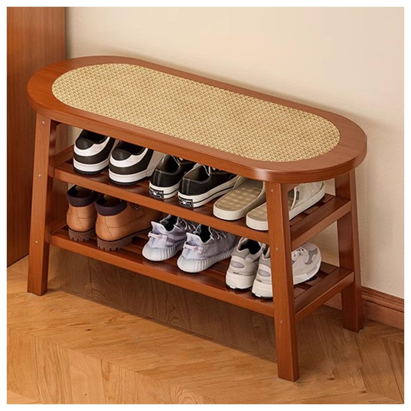 Pieds en bois massif et rotin authentique pour ce banc de rangement