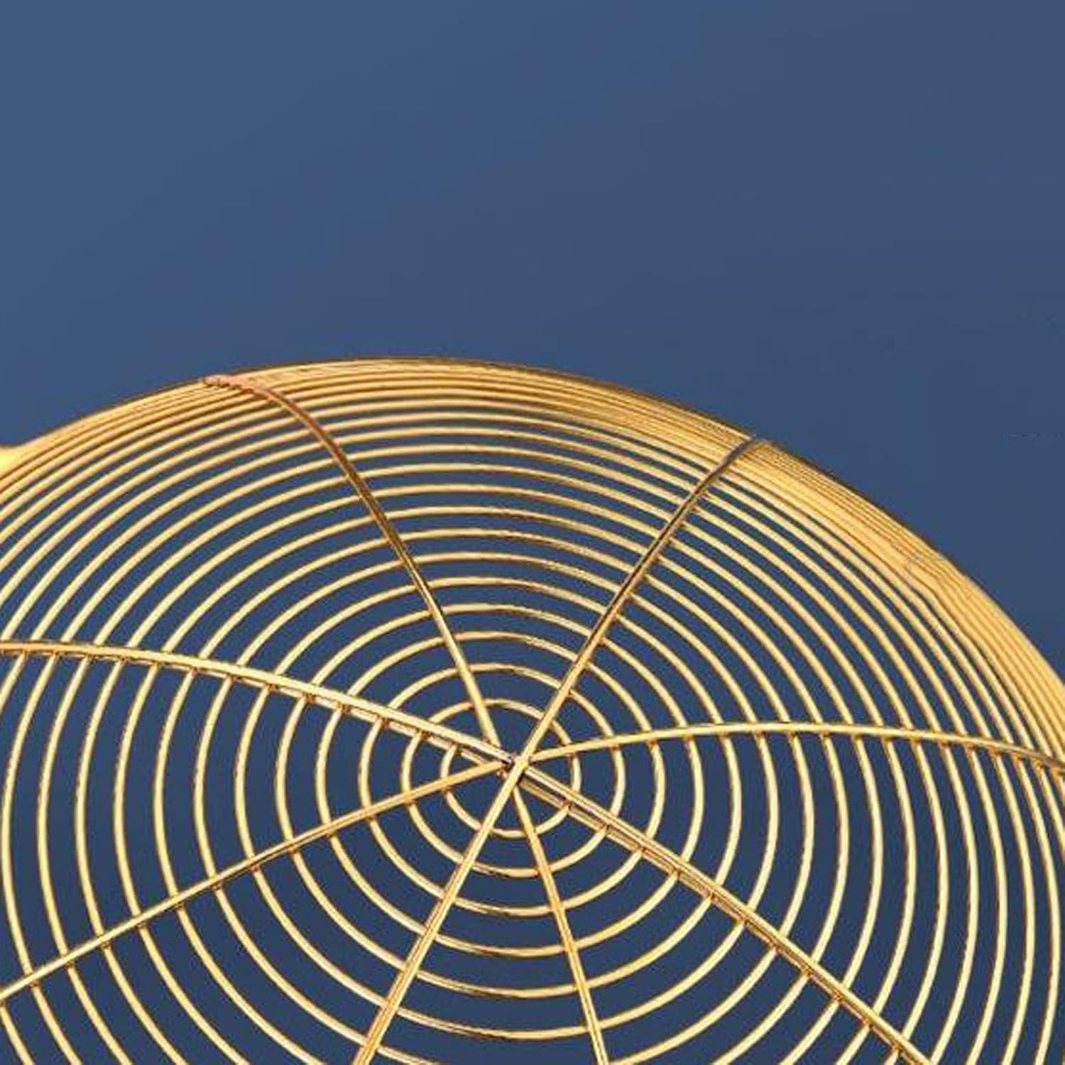 フライドポテトバスケット 掛かる穴の多い揚げ食品フィルターが付いている長いハンドルの家庭用キッチンのクッキングバスケットのステンレス