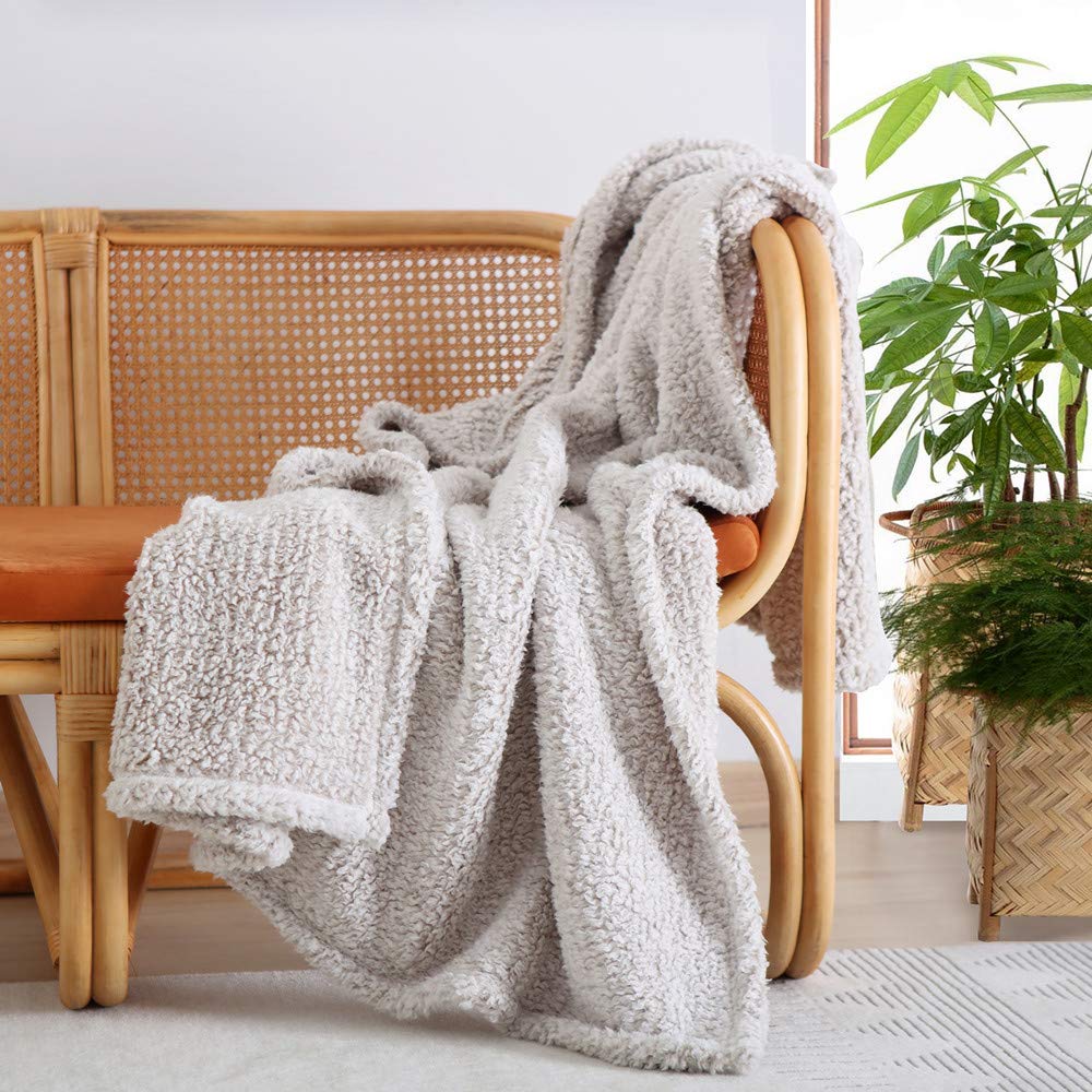 Horimote Home Light Brown Ultra Soft Cozy Fleece Sherpa Throw Blanket, 2 Tones Ombre Pattern Reversible, Light Weight Warm Decorative Boho Style Throw Blanket Cover For Sofa, Couch, Bedroom,Travel, 152X203cm