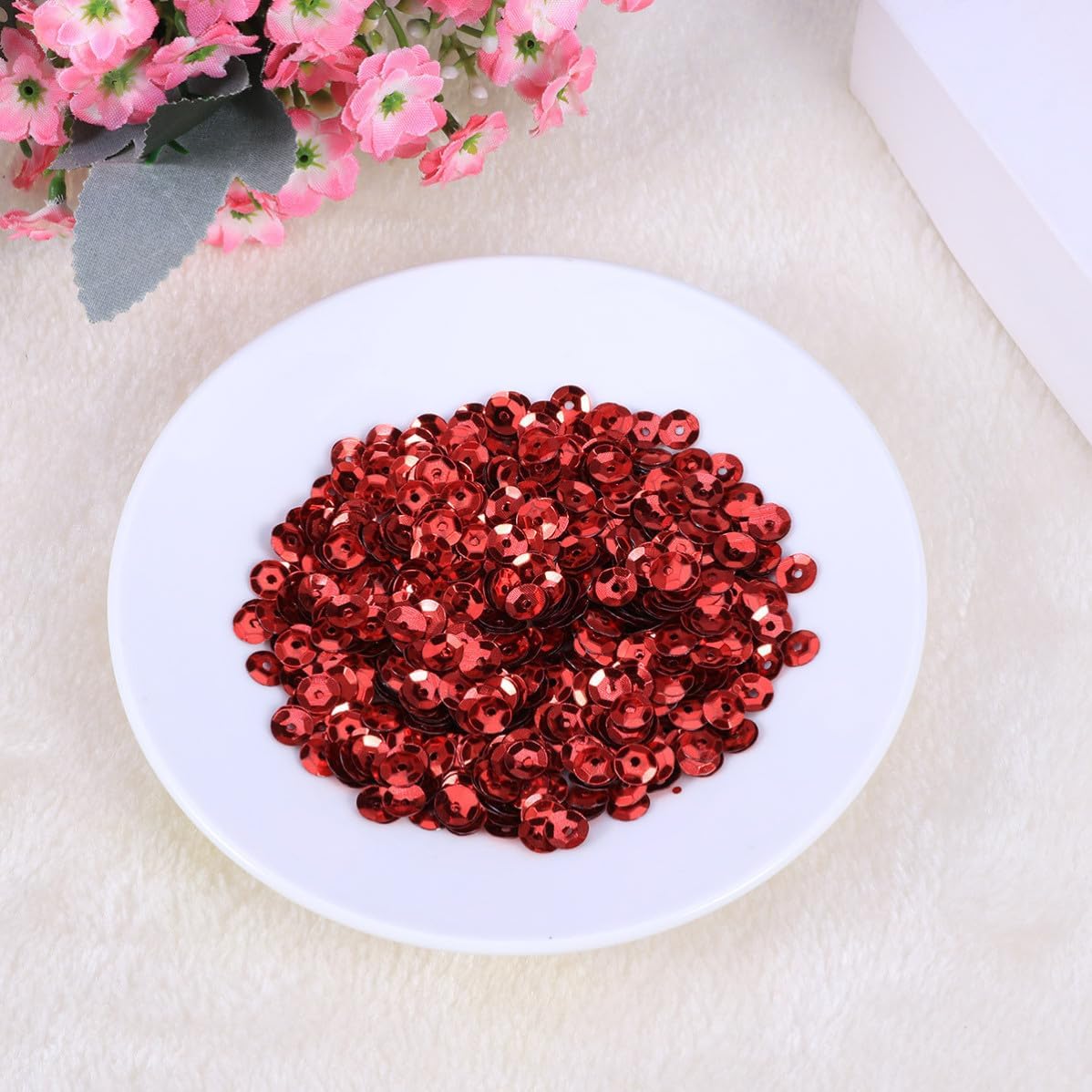 1000pcs Red Round PVC Sequins for Jewelry Makers and Sewers
