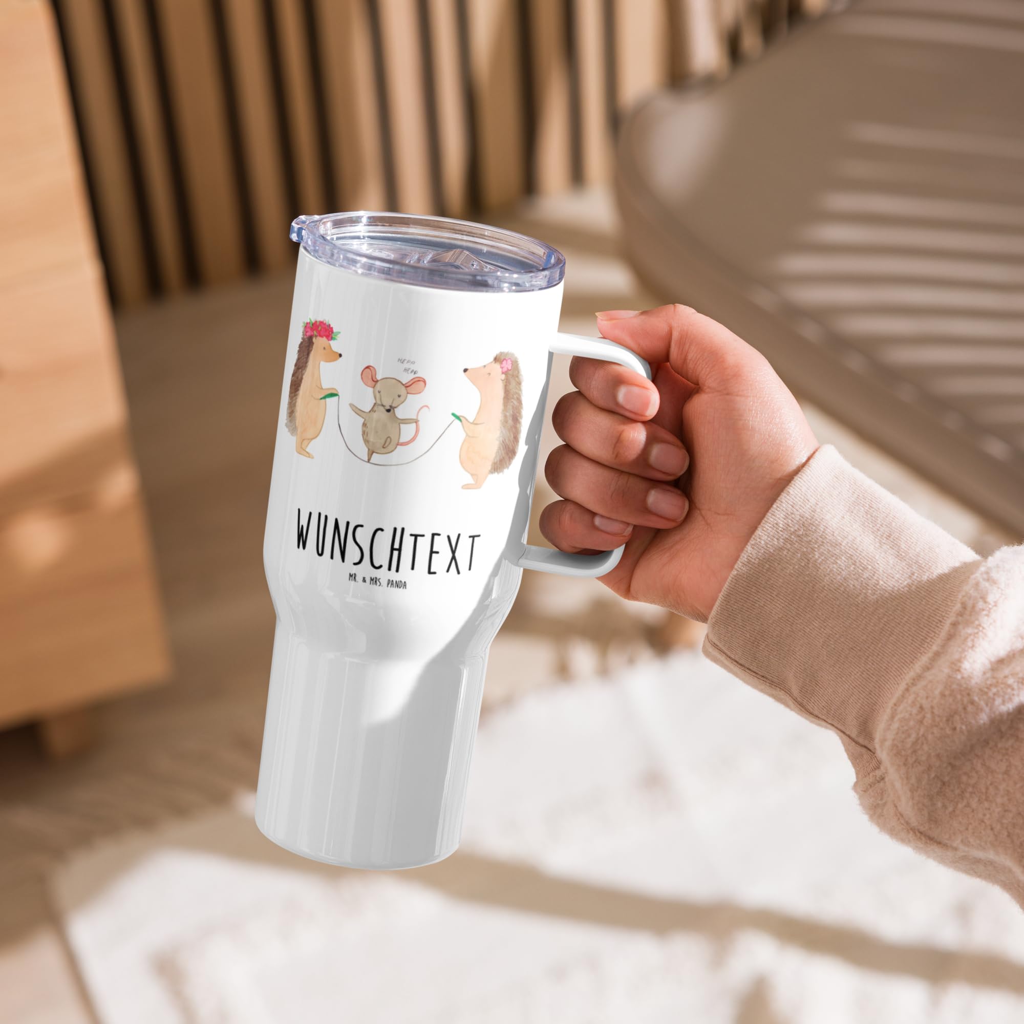 Mr. & Mrs. Panda Personalisierter XXL Thermobecher Igel Seilhüpfen - Personalisierte Geschenke, Reisebecher, PersonalisierteXL Reisetasse, Gute Laune, Maus, Kinder, Seilspringen, Kindergarten, XL