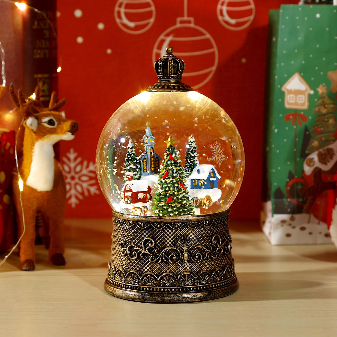 Boule à neige de Noël de 100 mm avec musique et fontaine Lanterne de Noël Décorations Village enneigé avec grand sapin de Noël Double mode d'alimentation : USB et piles