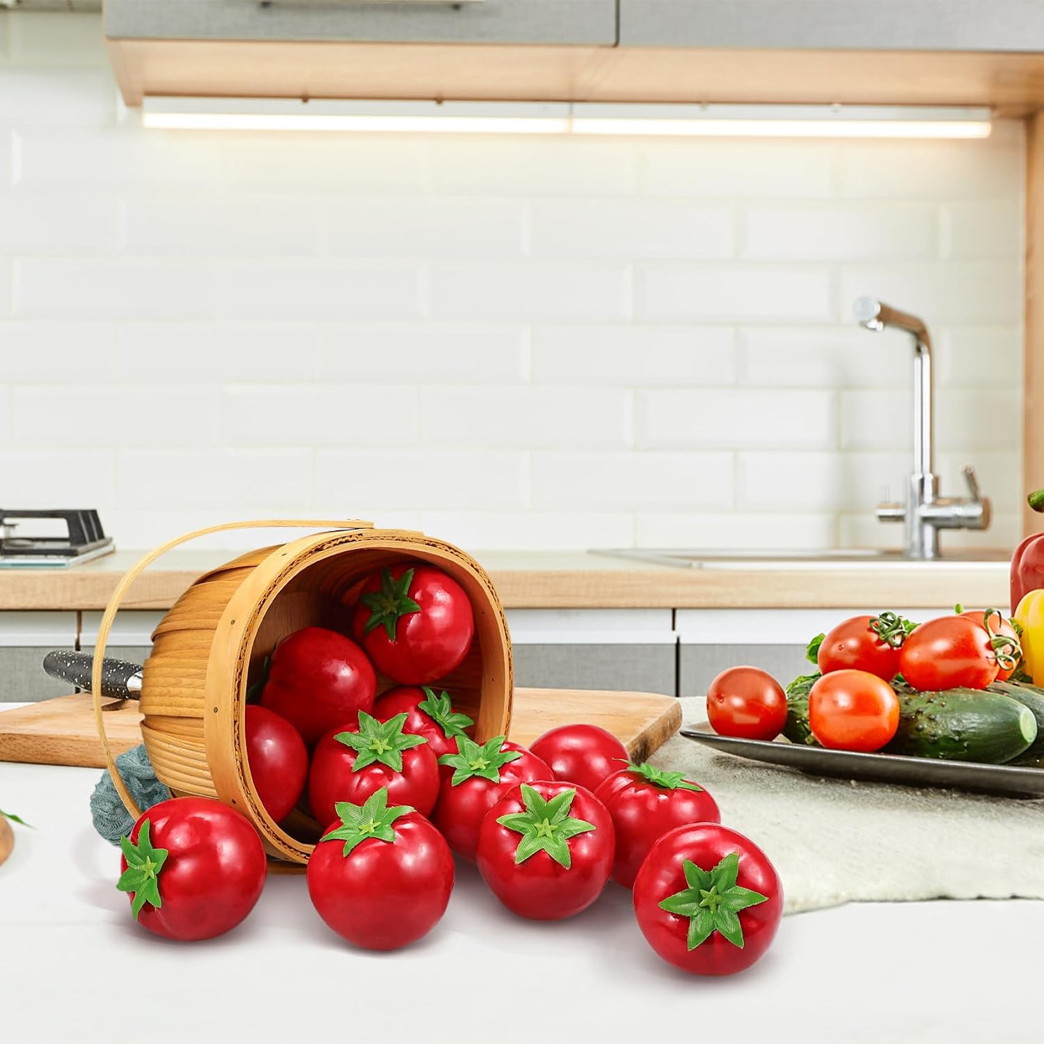 Lorigun 15 Pcs Artificail Tomatoes, Fake Tomatoes for Decoration Artificial Vegetables Tomatoes, Normal Size Simulation Tomatoes Kitchen Home Decor, Chirstmas Party Decor, Photo Fruits