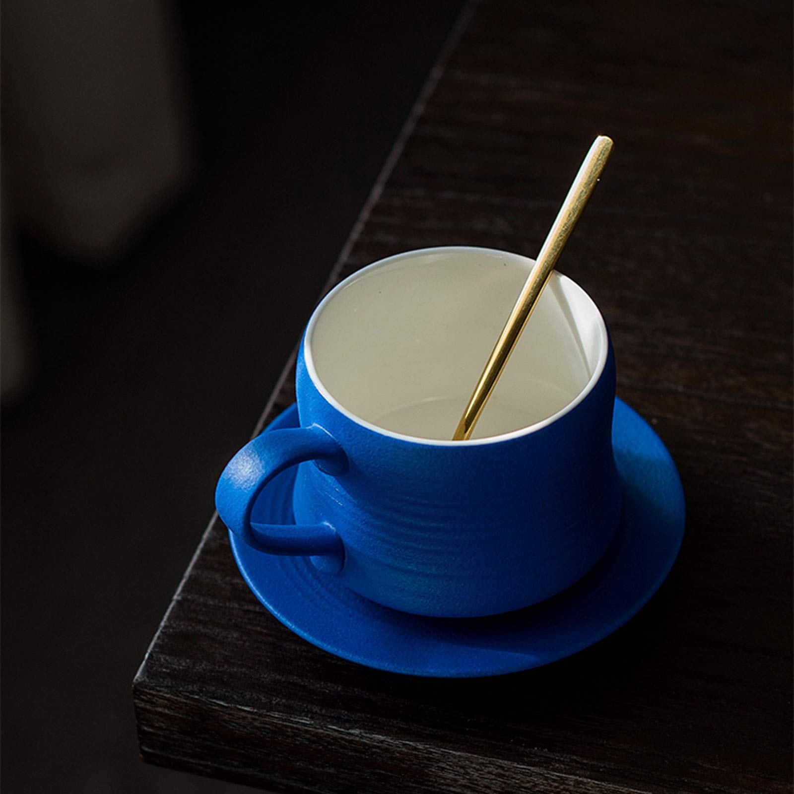 Kubek Filiżanki do espresso ze spodkami 7,4 uncji - matowe niebieskie wykończenie, wnętrze w jednolitym kolorze Ceramiczna filiżanka do kawy Kubki do herbaty i kawy