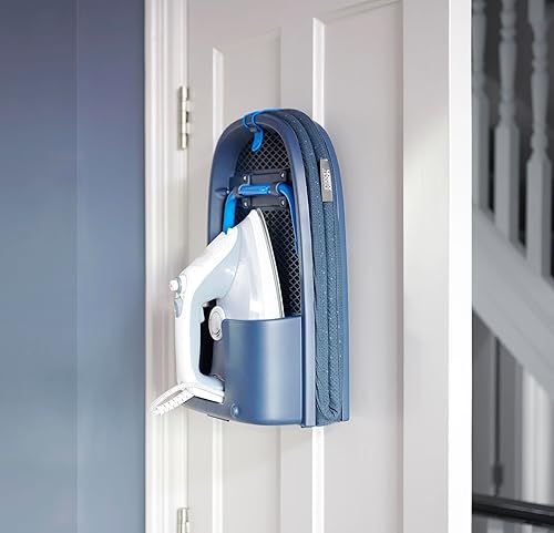 Vista 5 de Joseph Joseph Pocket Plus - Tabla de planchar compacta plegable para ahorrar espacio con soporte para plancha y montaje en pared, Azul/Negro