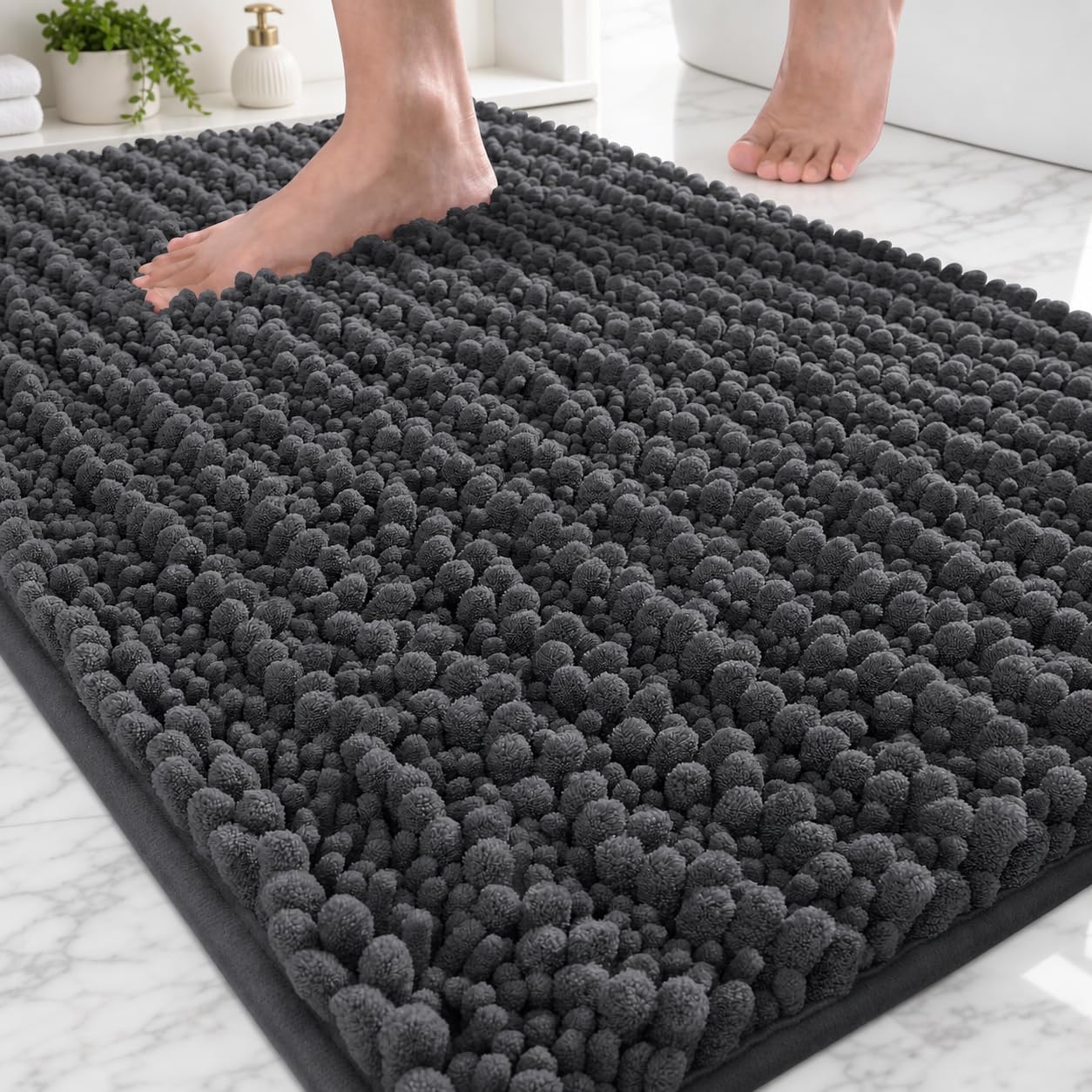 ILANGO Chenille Bath Rug