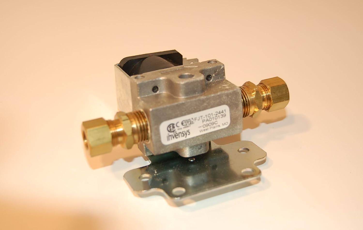 PA010139 Genine Viking MSV GAS VALVE (3/8"NPT TO 3/8"