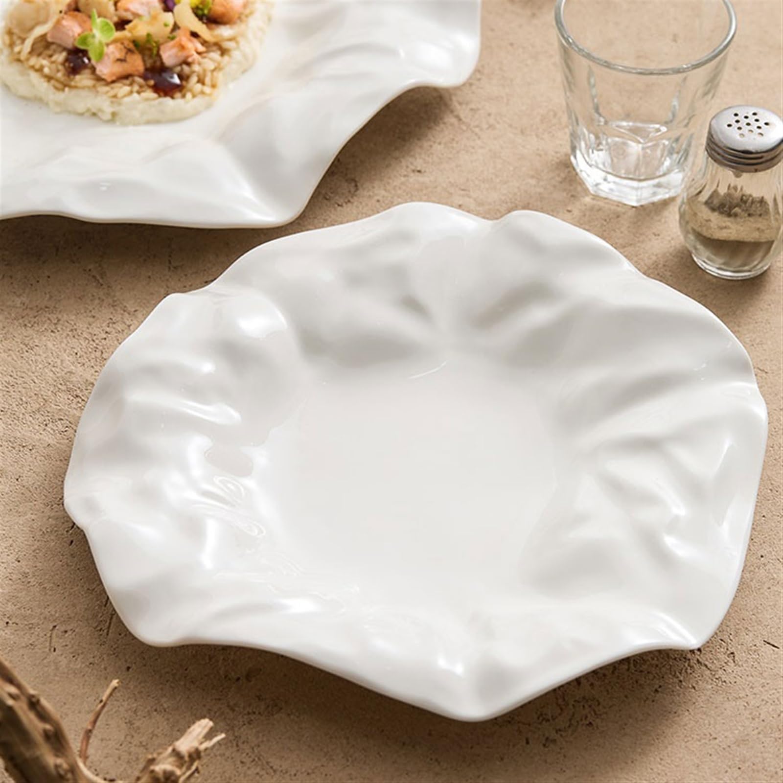 piatto servizio Piatto pieghettato in ceramica bianca a forma commerciale, ristorante dell'hotel, piatti freddi, piatto superficiale, stoviglie artistiche speciali Piatti da Portata(11.8 inch)