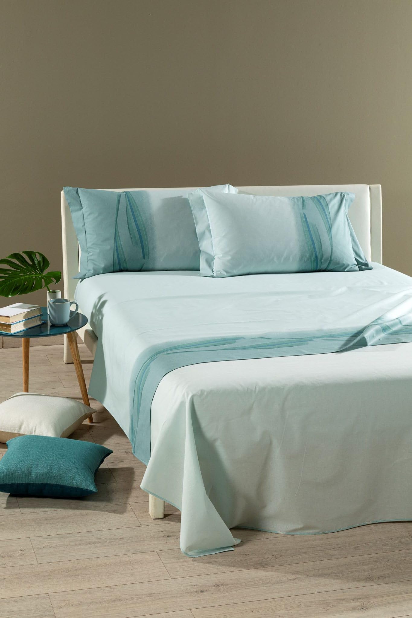 GALEONE Set Lenzuola Estive | Una Piazza e Mezza Francese - 100% Cotone - Lenzuolo Sopra 200x280cm - Sotto con Angoli 140x200-2 Federe 50x80 cm | Morbido Cotone, Comfort Estivo - Night Azzurro