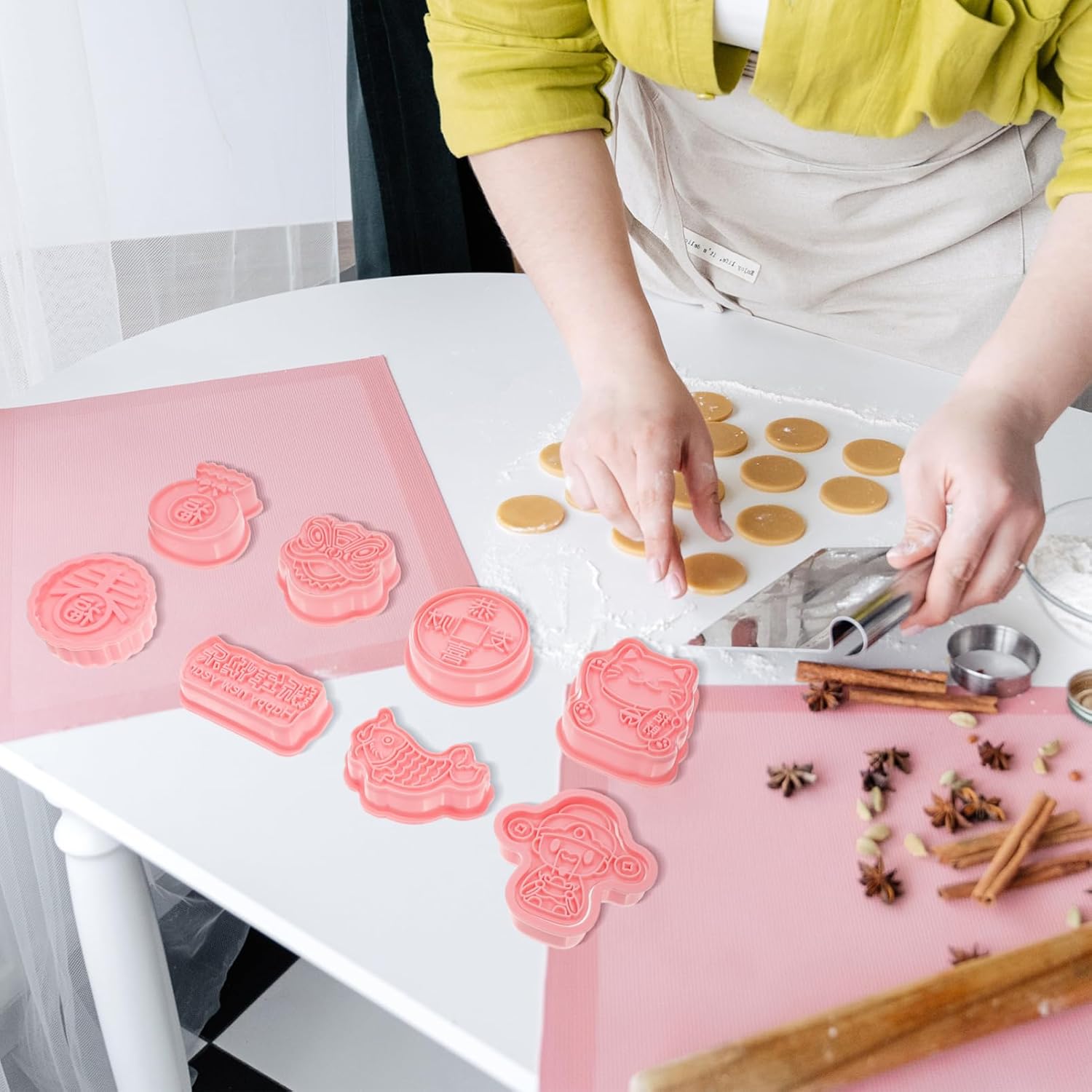 ABOOFAN 新年ステンシル 8個入り 中国の装飾 フォンダン型 バニーステンシル エンボスクッキーカッター キッチンガジェット