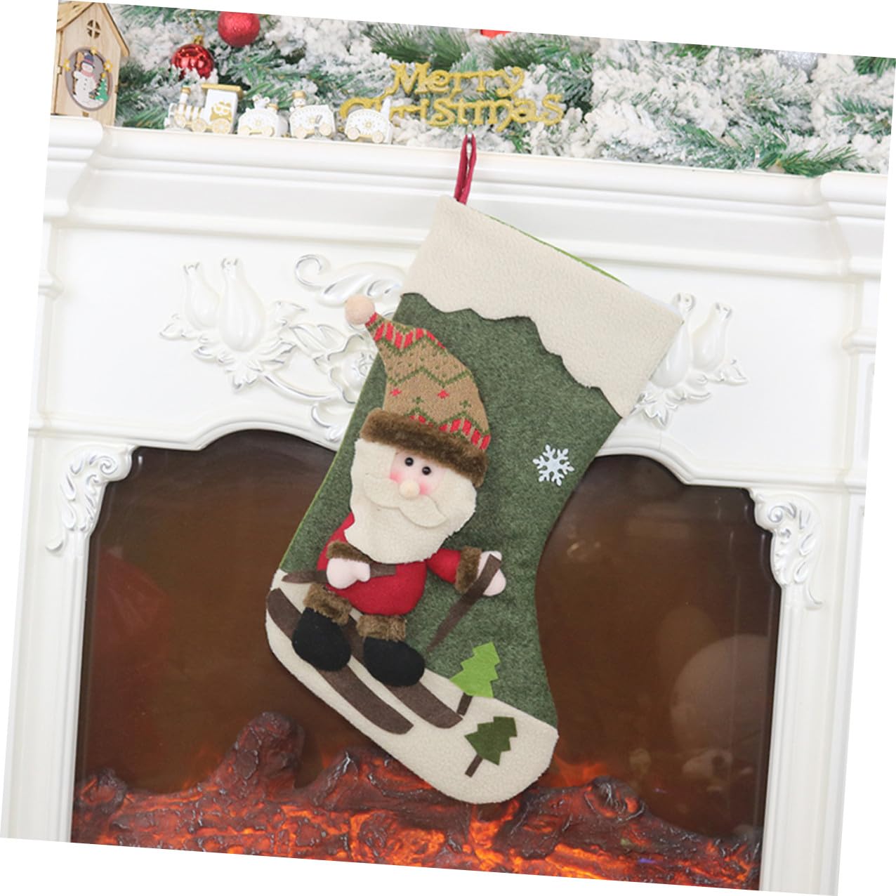 Medias Navideñas Decorativas de Santa Claus para Árbol de Navidad, 3 Piezas, Tela No Tejida y Felpa, Ideales para Llenar Chocolates y Regalos en Fiestas Varios Estilos