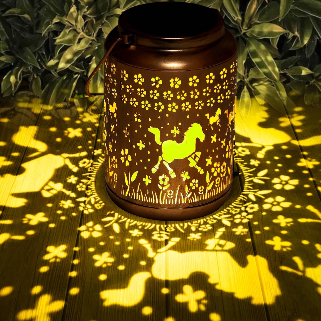 Solar Lanterns Outdoor, Horse Lantern Garden Decor Waterproof Decor Light Hanging Solar Lights Yard Decor, Gifts for Women, Gifts for Mom, Gifts for Grandma