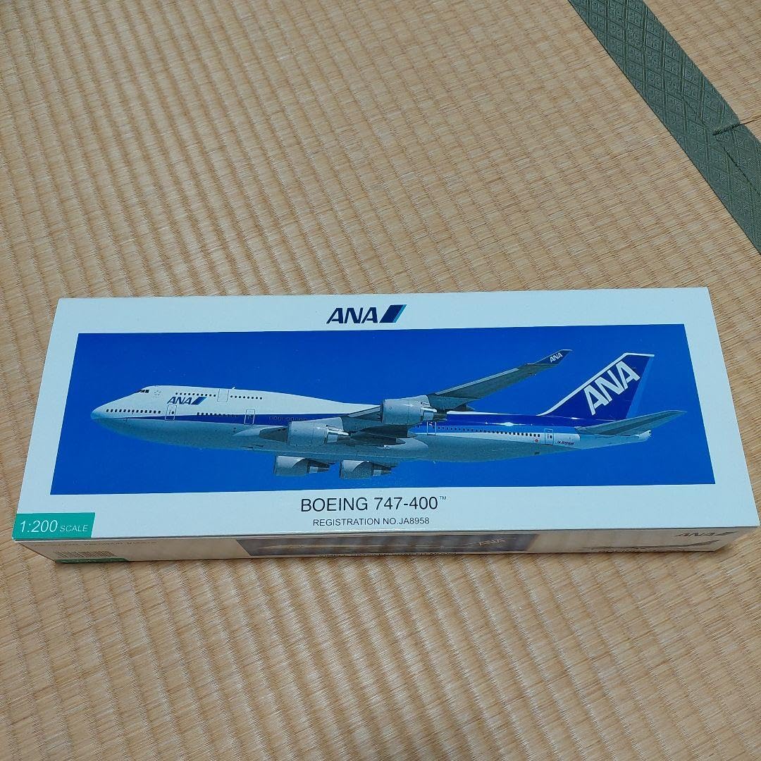 Amazon.co.jp: ANA ボーイング747-400 全日空商事 1/200 JA8958 : おもちゃ 