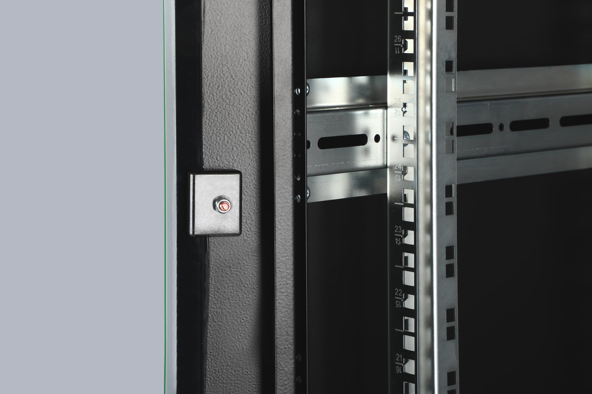 DIGITUS Armadio di rete 19" 36HE - 60 x 60 cm - Serie Unique - Portata 800 kg - Profondità utile 543 mm - Nero