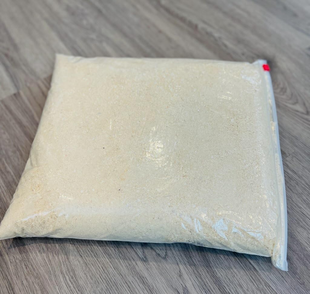 Pinewood Sawdust Pet Bedding