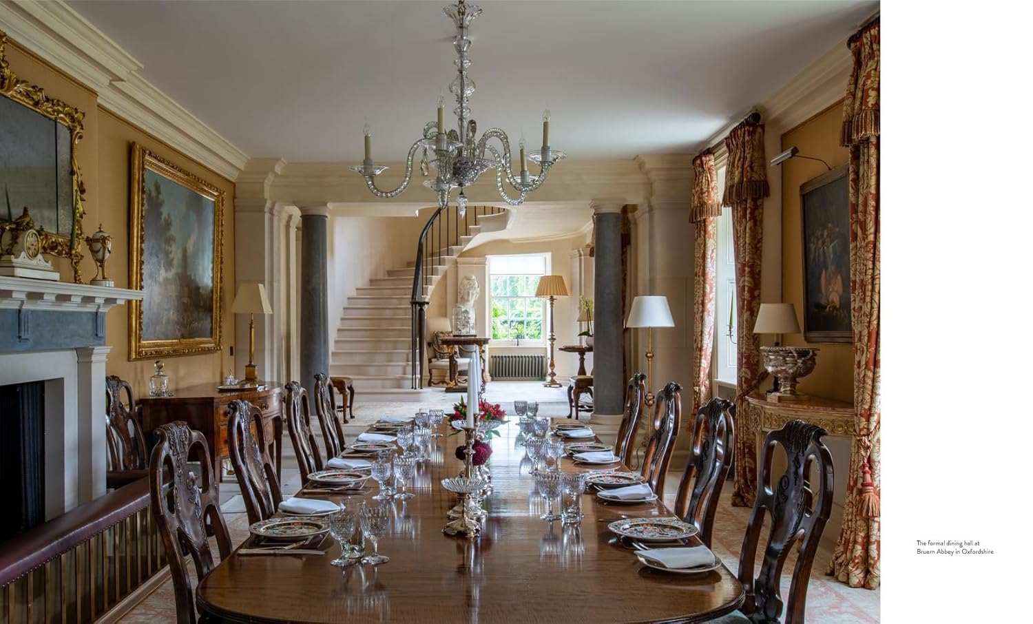 English Country House Style: Traditions, Secrets, and Unwritten Rules      Hardcover – October 1, 2024