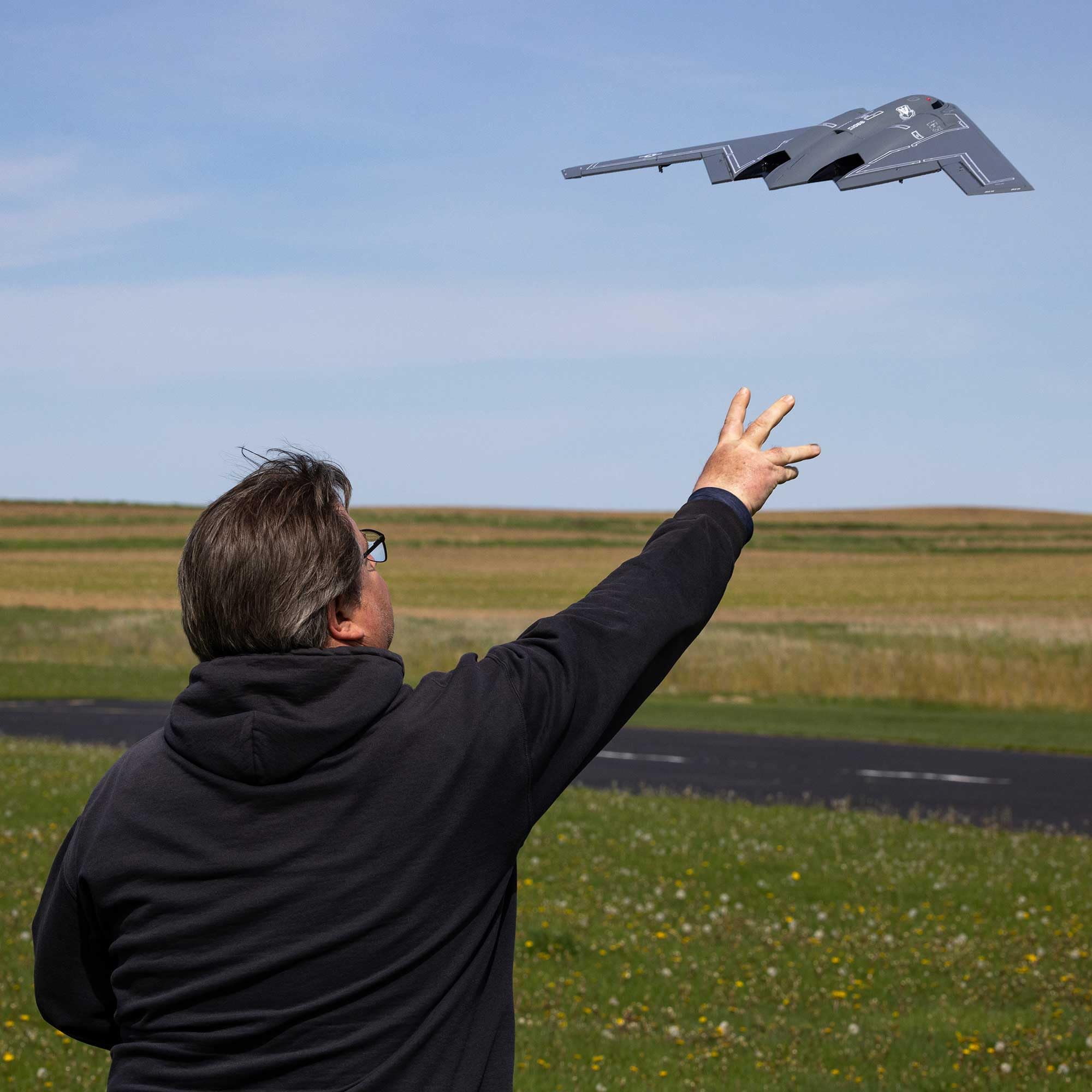 E-Flite Micro B‑2 Spirit of America Twin 30 mm EDF – 853 mm Spannweite, BNF Basic, AS3X & Safe Select, 3S 850 mAh LiPo-kompatibel – RC Stealth-Bomber für Fortgeschrittene Piloten | EFLU09050, Batterien, Ladegerät und Sender nicht im Lieferumfang enthalten
