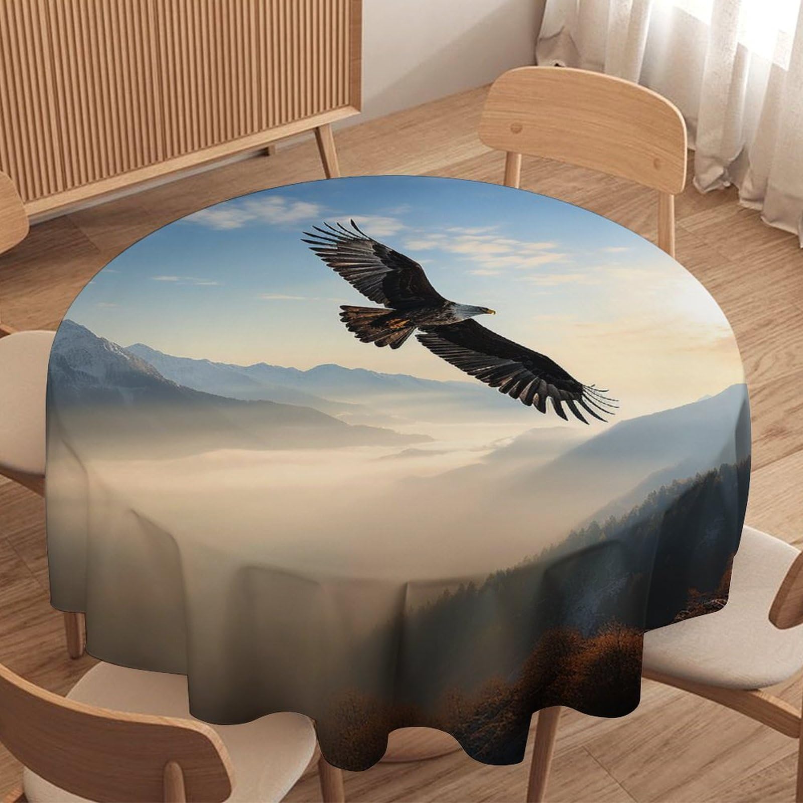 Nappe ronde aigle et montagnes pour embellir vos repas de cuisine de style chalet