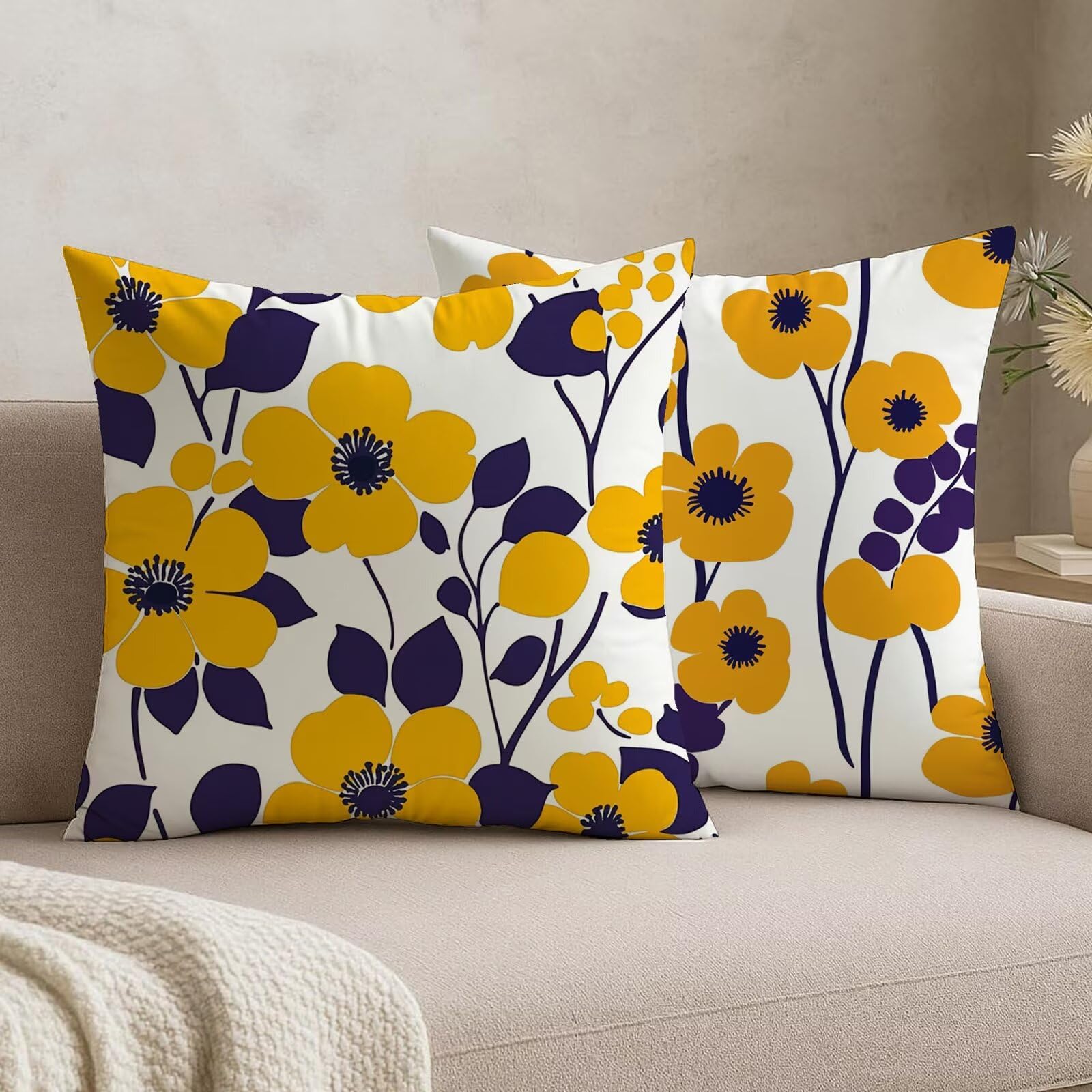 Housses de coussin 50x50 en velours jaune fleuri pour déco canapé de salon