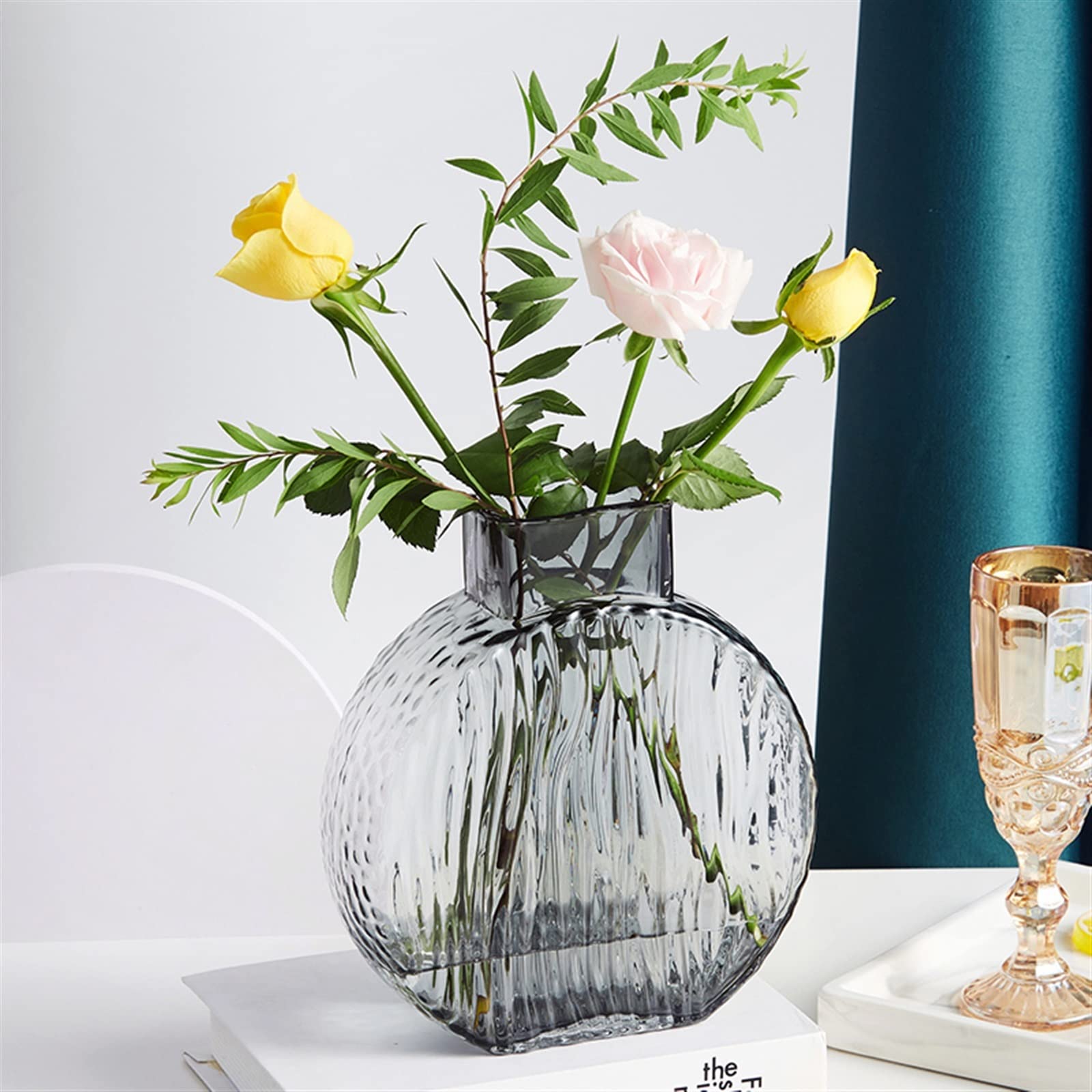 Vase en verre gris plissé petit format haute qualité pour décoration de table