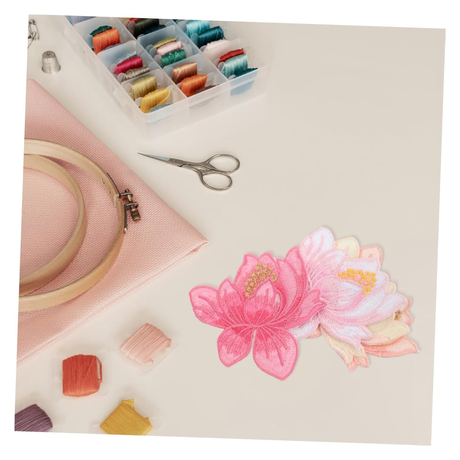 Applikationen für Kleidung, 4 Stück Stickerei-Patch Lotus Eisen dekorativ