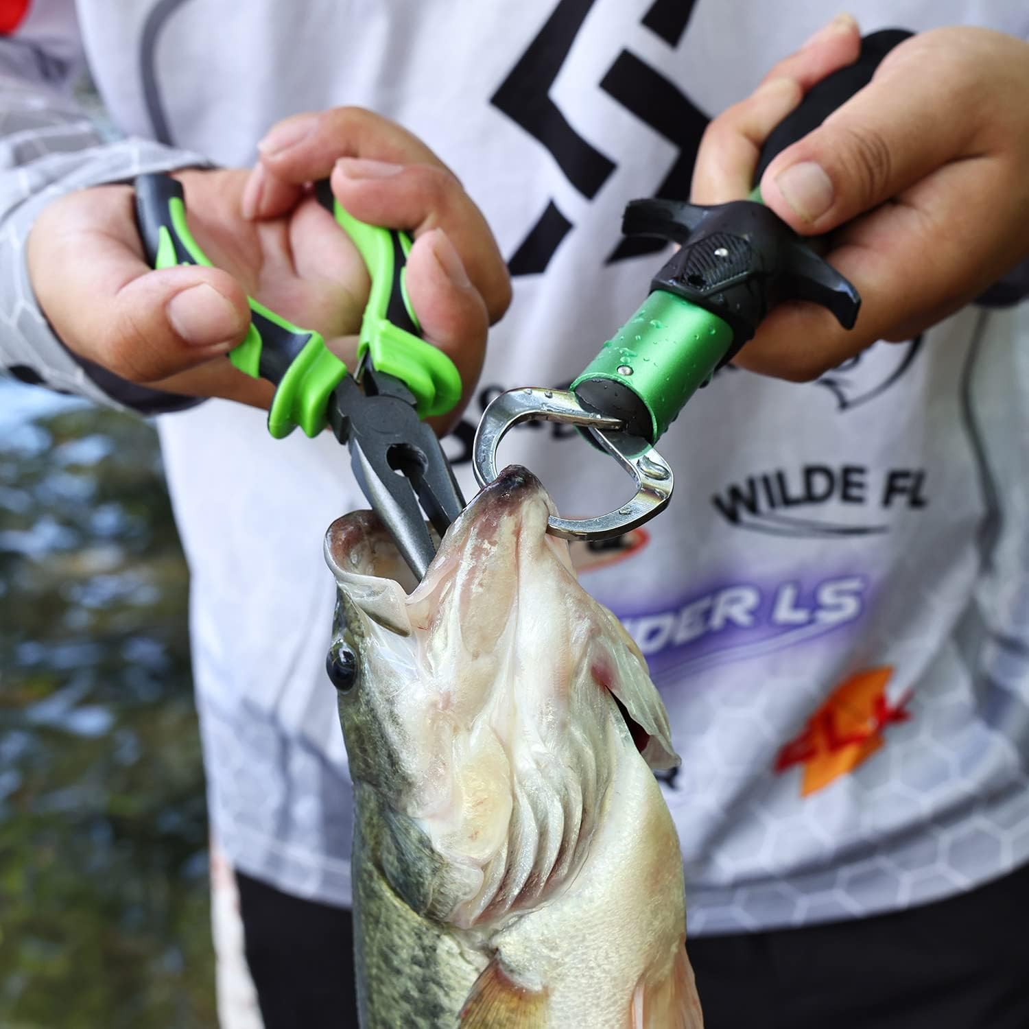 Sougayilang Fishing Pliers 3 in 1 Fishing Tool Kit, with Fish Lip Gripper, Fishing Line Scissors