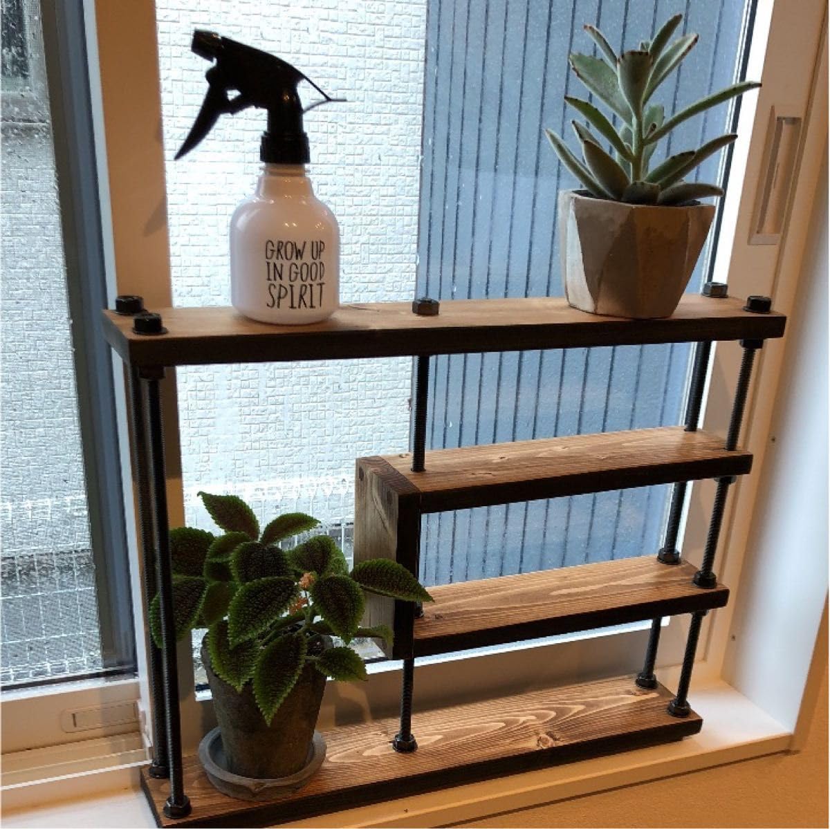 ボルトラック☆ Archuleta ①     古材風☆窓枠インテリア西海岸 ボルトラック☆ Archuleta ① 古材風☆窓枠インテリア海岸