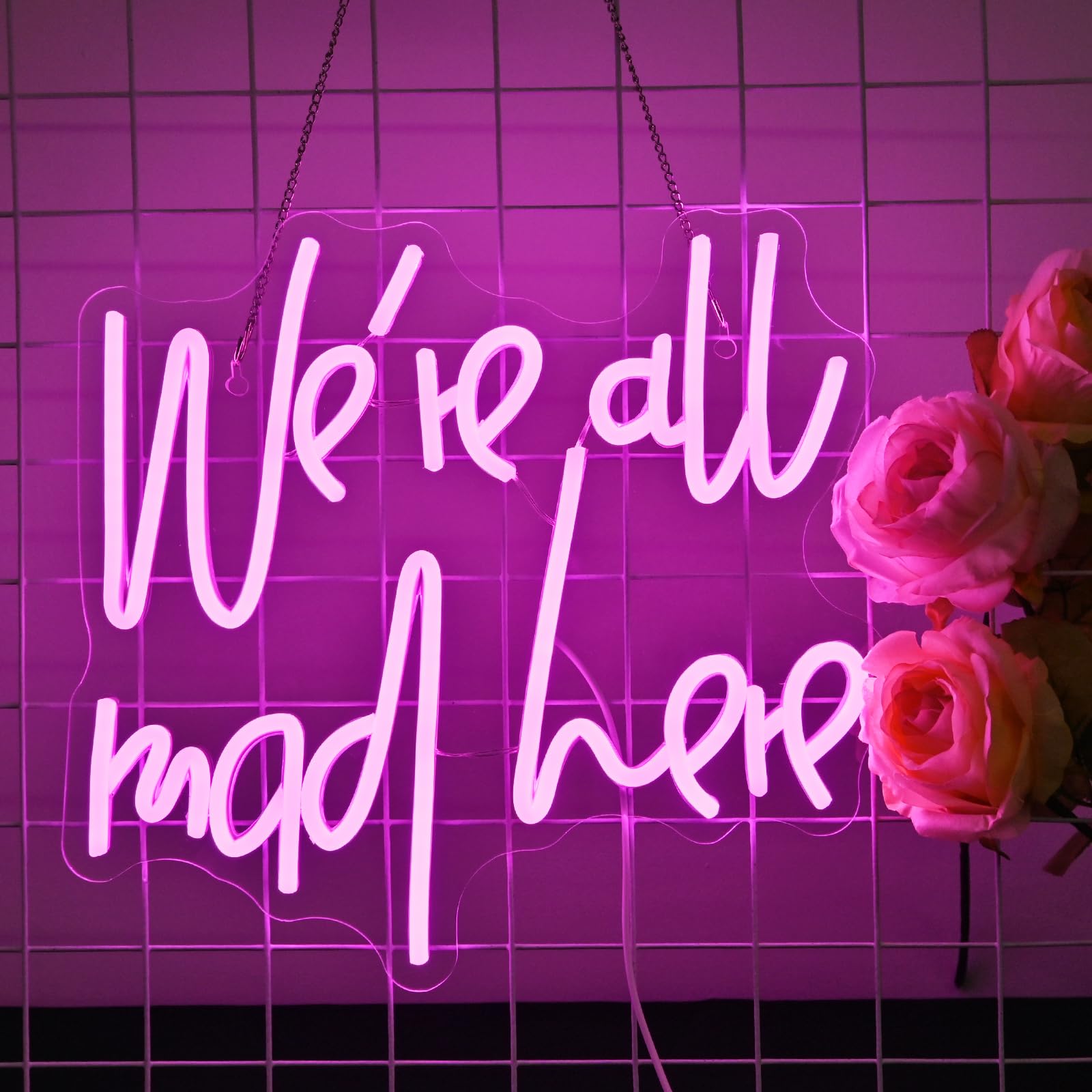 Neonowy znak 'We're all Mad Here' ściemnialne neonowe znaki na ścianę, LED, różowa litera, neonowe światła znak do domu, baru, jaskini, piwa, kawiarni, bistro, klubu, na imprezę, prezent dla