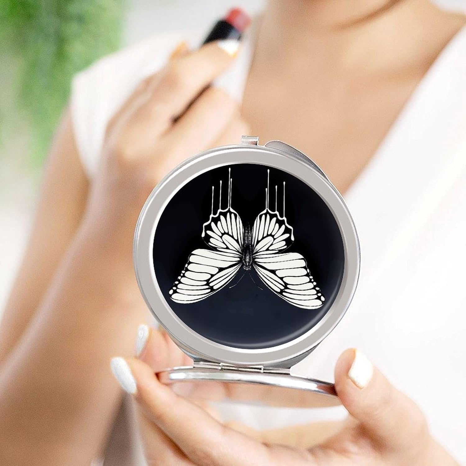 Travel Makeup Mirror, Pocket Beauty Mirror image 4