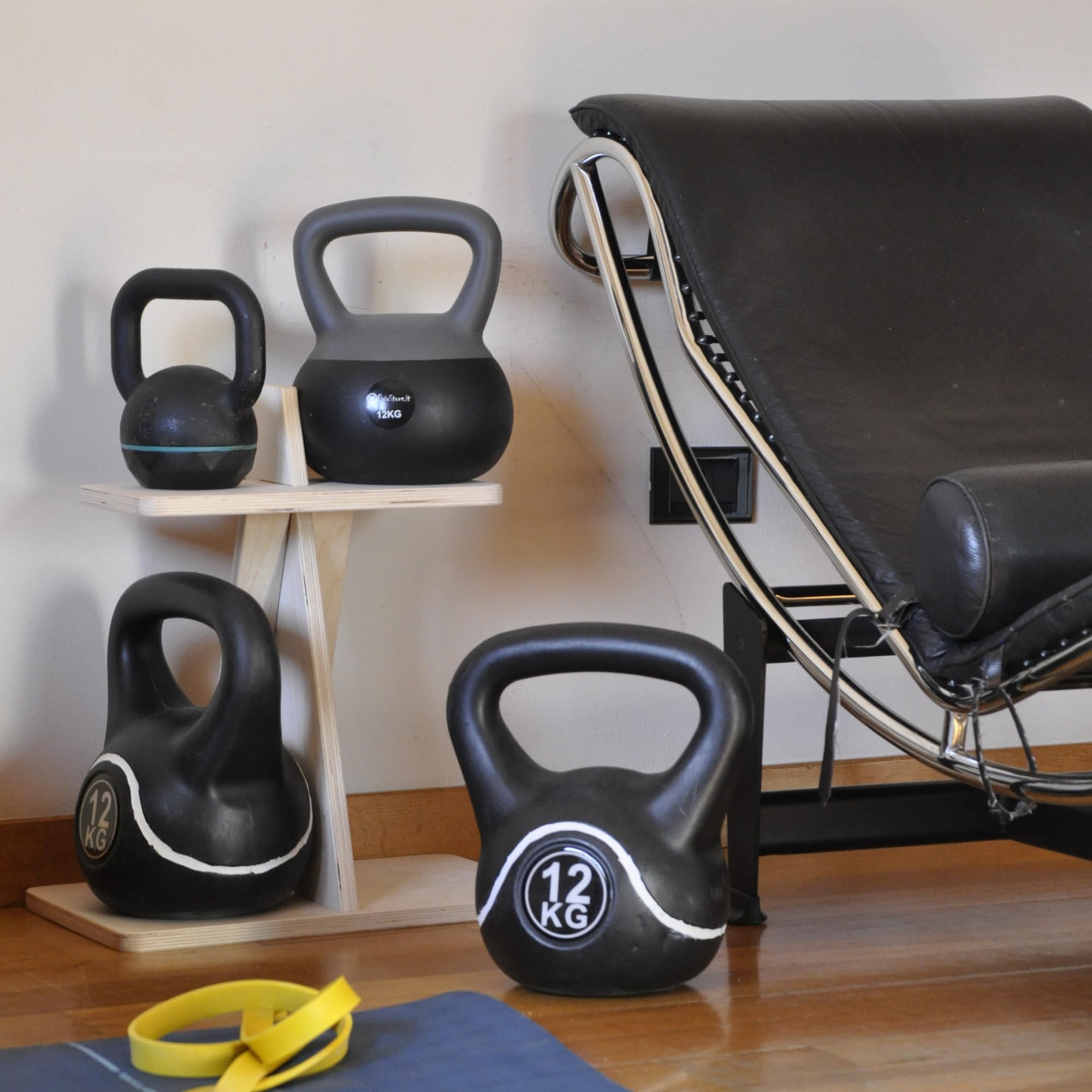 Porta Kettlebell Swing in Legno Artigianale, Rack Porta Pesi per Kettlebell, Home Gym, Struttura in Legno - Peso Supportato per Lato sul Ripiano 10kg, Peso Massimo supportato 100kg