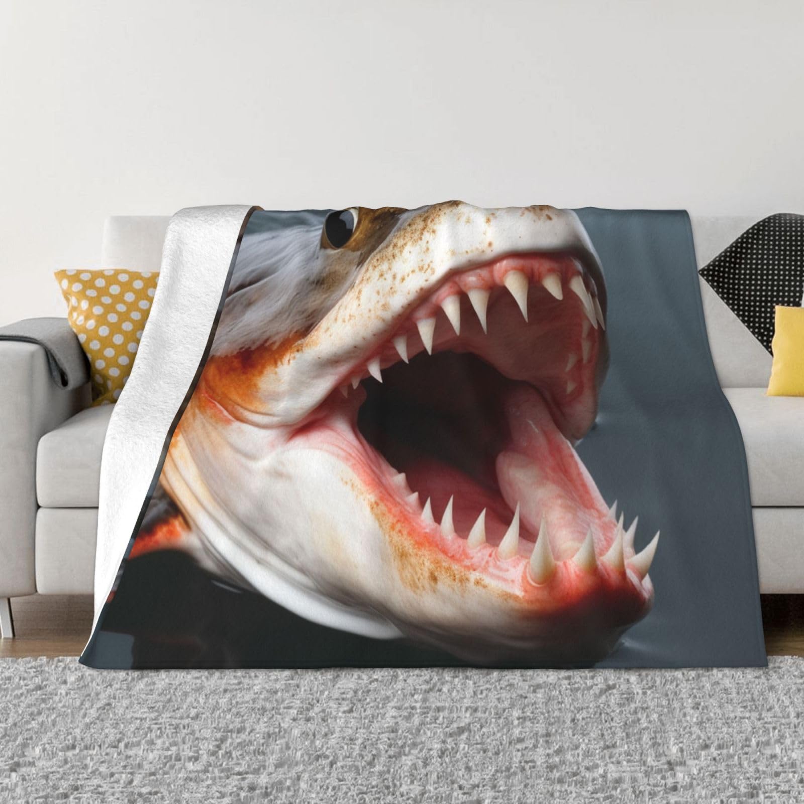 Couverture en micro polaire douce contre le froid hivernal sur le lit