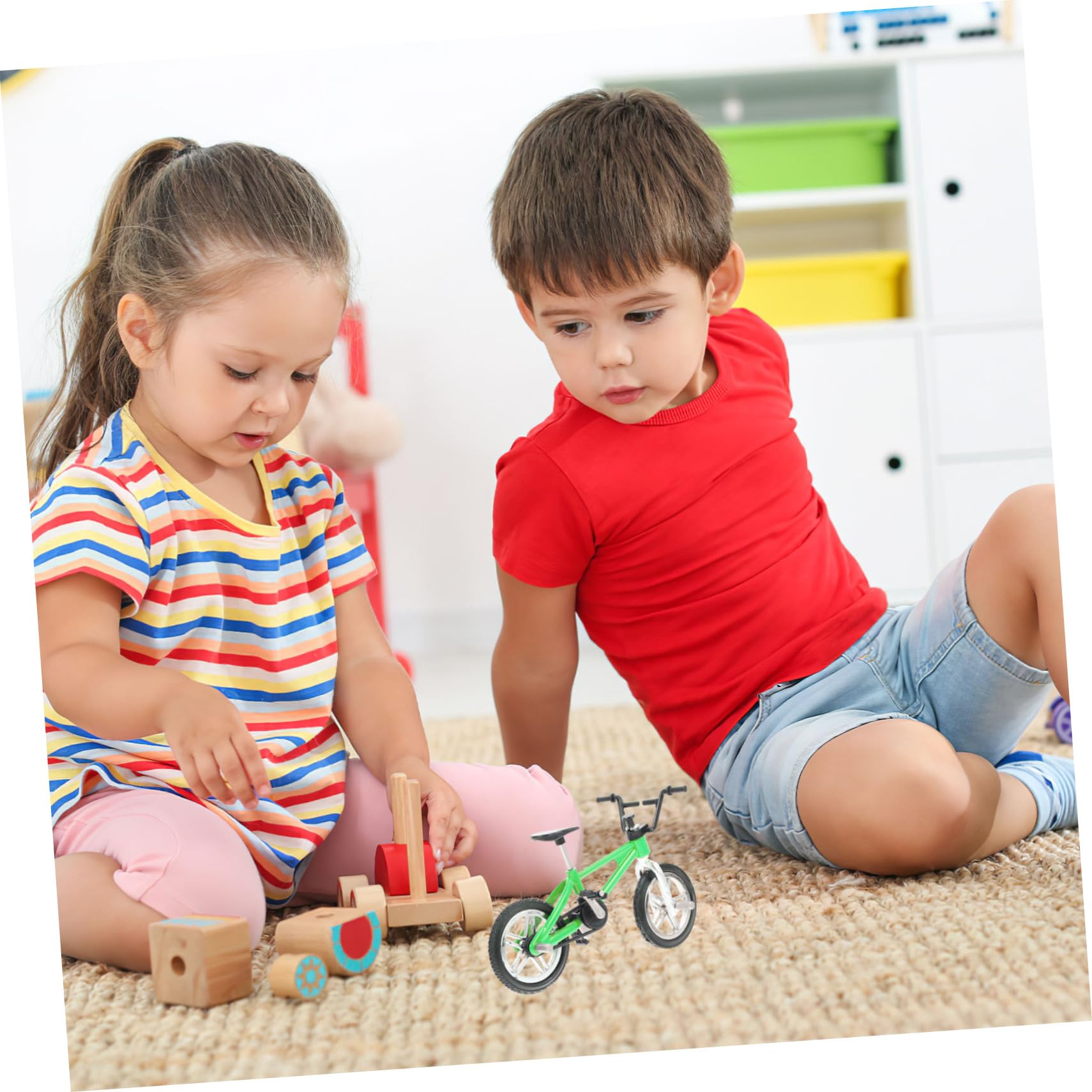 WHAMVOX Dollhouse Miniature Metal Mini Bike Realistic Tiny Bike Green for Decor Photos