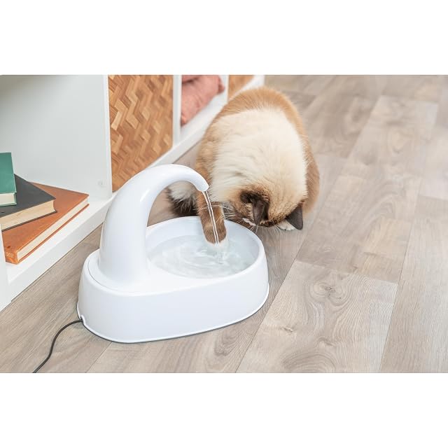 Foto 2 de 8 de Fontaine a boire TRIXIE Curved Stream - Plastique - 2,5L - 25 × 24,5 × 35 cm - Blanc