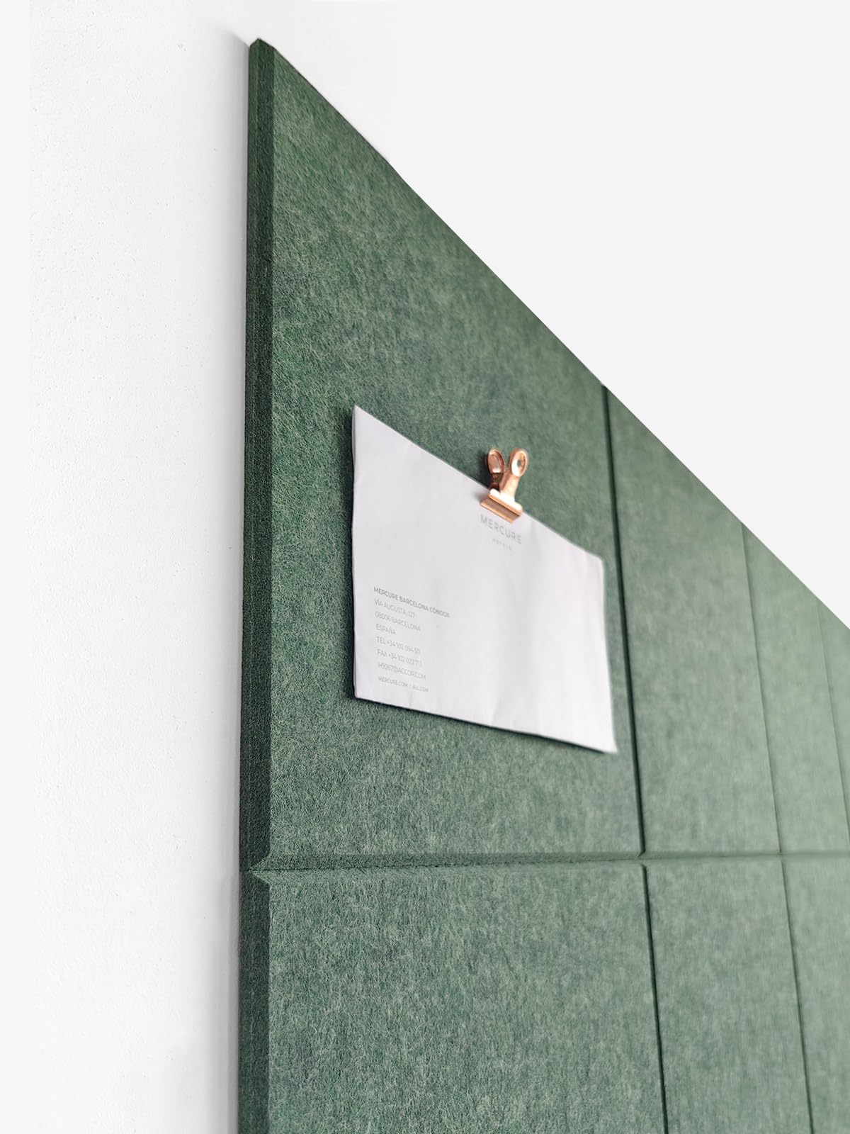Filz Pinnwand (12er Set) | Große, Moderne Alternative zur Korkplatte | Filzfliesen mit Klebepads für Fotos, Memos, Vision Board, Dart-Wandschutz | Büro, Klassenzimmer, Wand-Deko – Baum