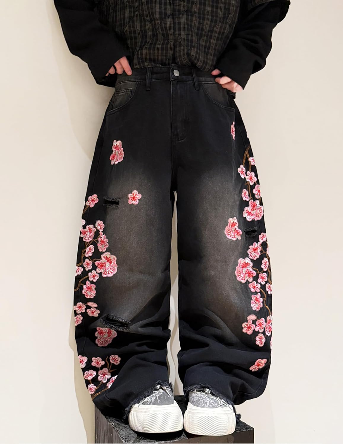 Men's Baggy Jeans Blossom Embroidery Pattern Wide Leg Y2K Jeans Mid Rise Denim Pants Streetwear - Image 2