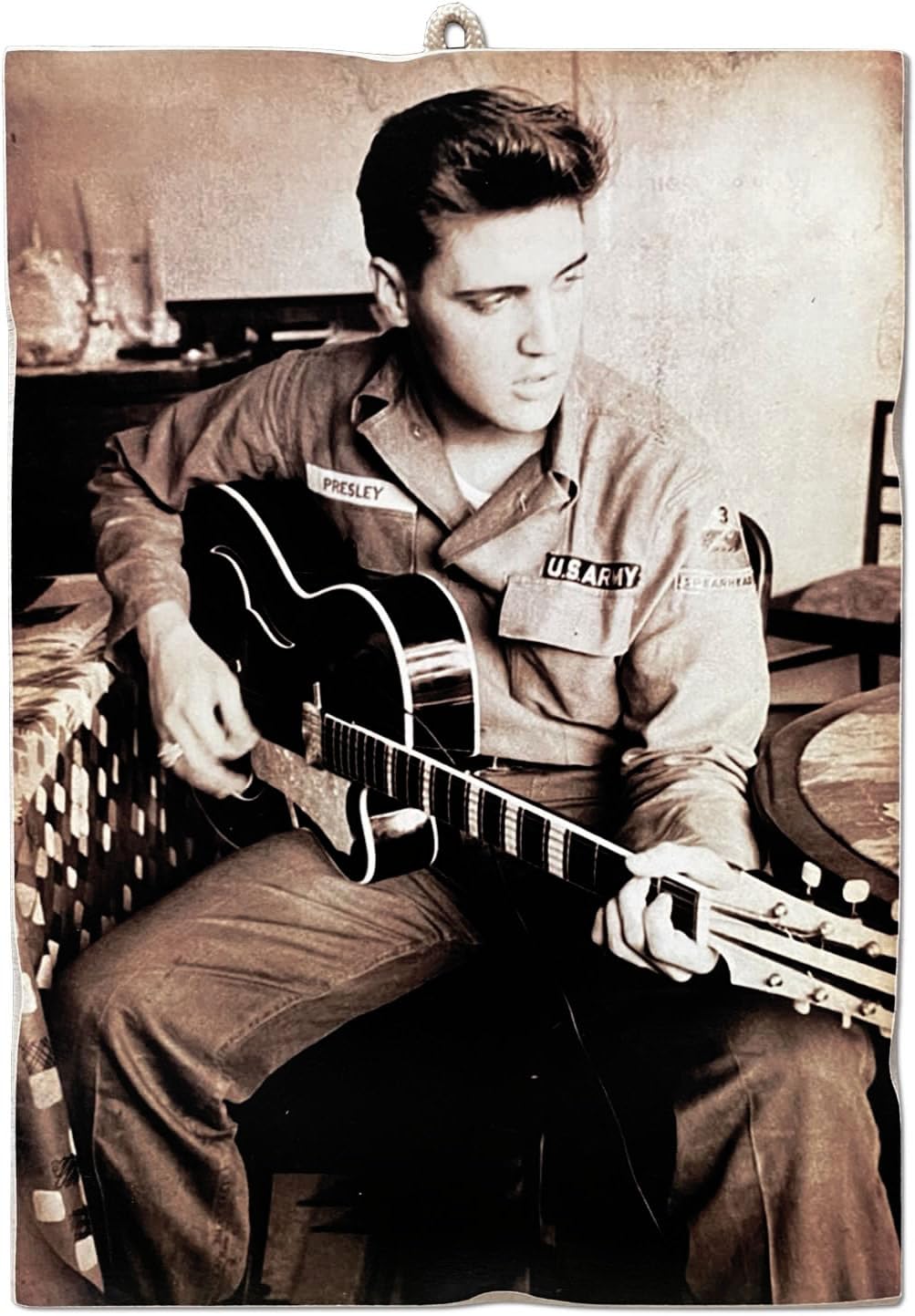 KUSTOM ART CUCUCUBA Painting Picture Vintage Style Series Famous Actors Elvis Presley Plays Guitar Print on Wood 18x25cm.