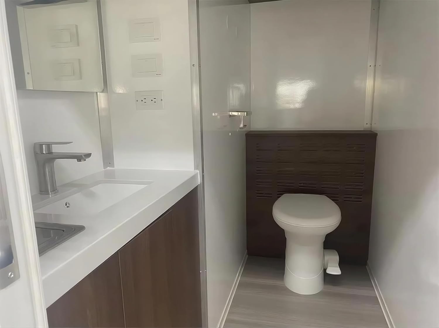 Luxury Restroom Trailers for Sale, Portable Bathroom Trailer with Sink Flush System Water Tank, Mobile Toilet Trailer for Wedding Festival Party Outdoor Event Construction Restroom