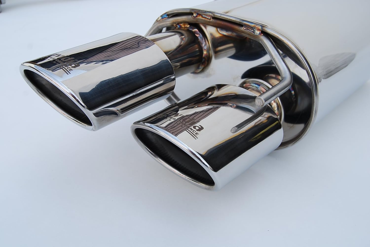 Invidia HS14LRF3SH Q300 Cat-Back Exhaust (Mid-Pipe) for Lexus RC-F