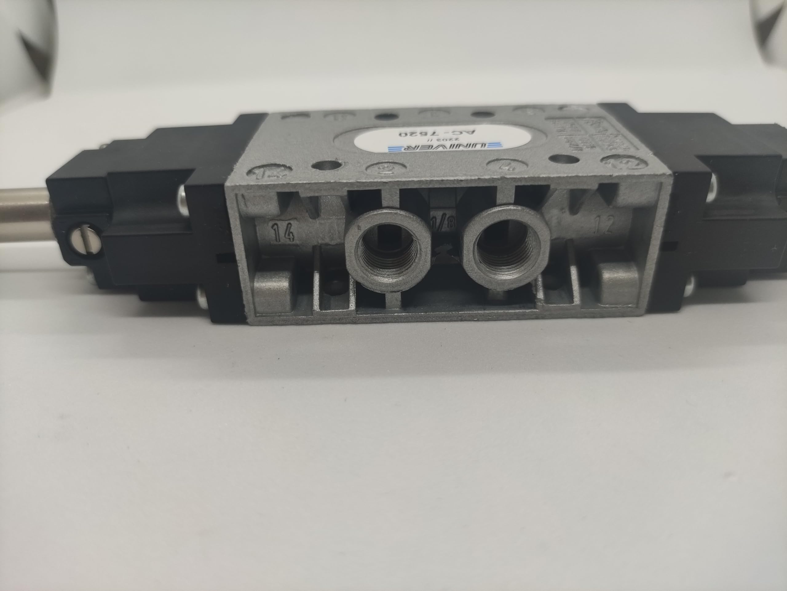 AC-7520 Electroválvula UNIVER 5/2 1/8" BISTABLE