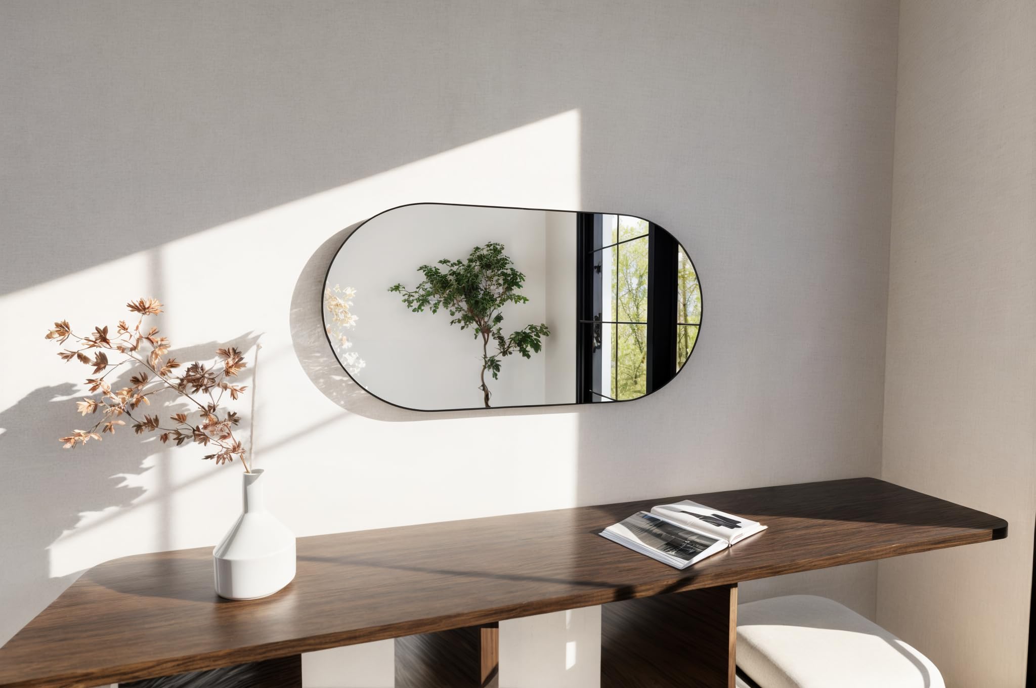 Miroir ovale pour salon Orbita avec reflet HD et cadre en aluminium durable