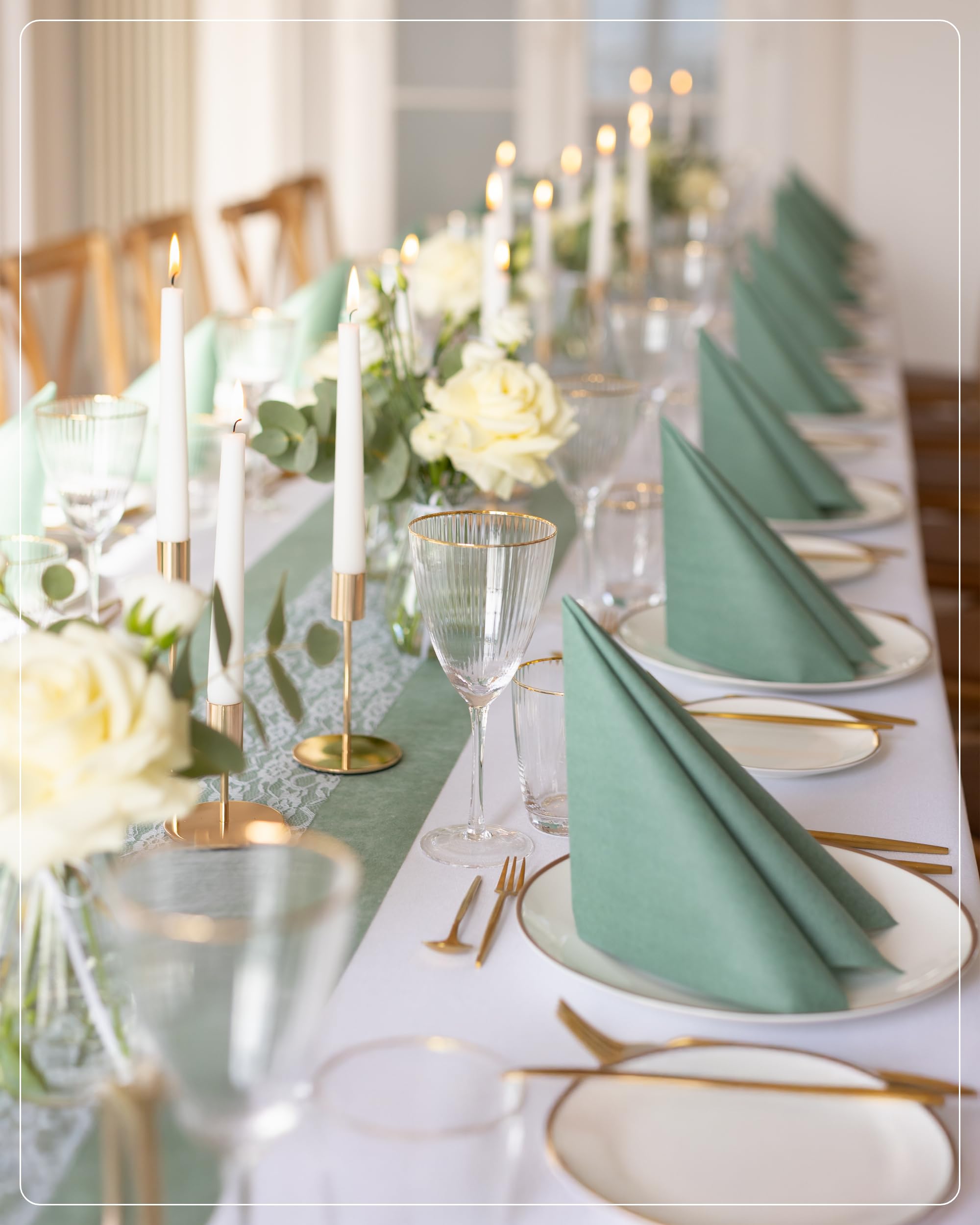 100% Mosel Tischdeko-Set – Eukalyptus Grün & Weiß (25–50 Gäste) Tischläufer aus Vlies & Spitze mit Airlaid Servietten – praktisches Komplettset für Anlässe wie Hochzeit, Taufe, Kommunion