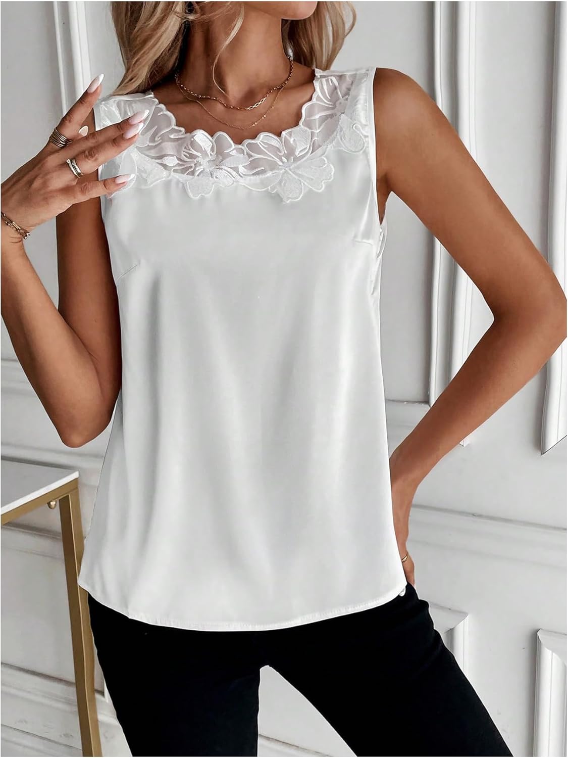 SweatyRocks Women's Satin Contrast Lace Crew Neck Sleeveless Blouse Appliques Summer Tank Tops - Image 6