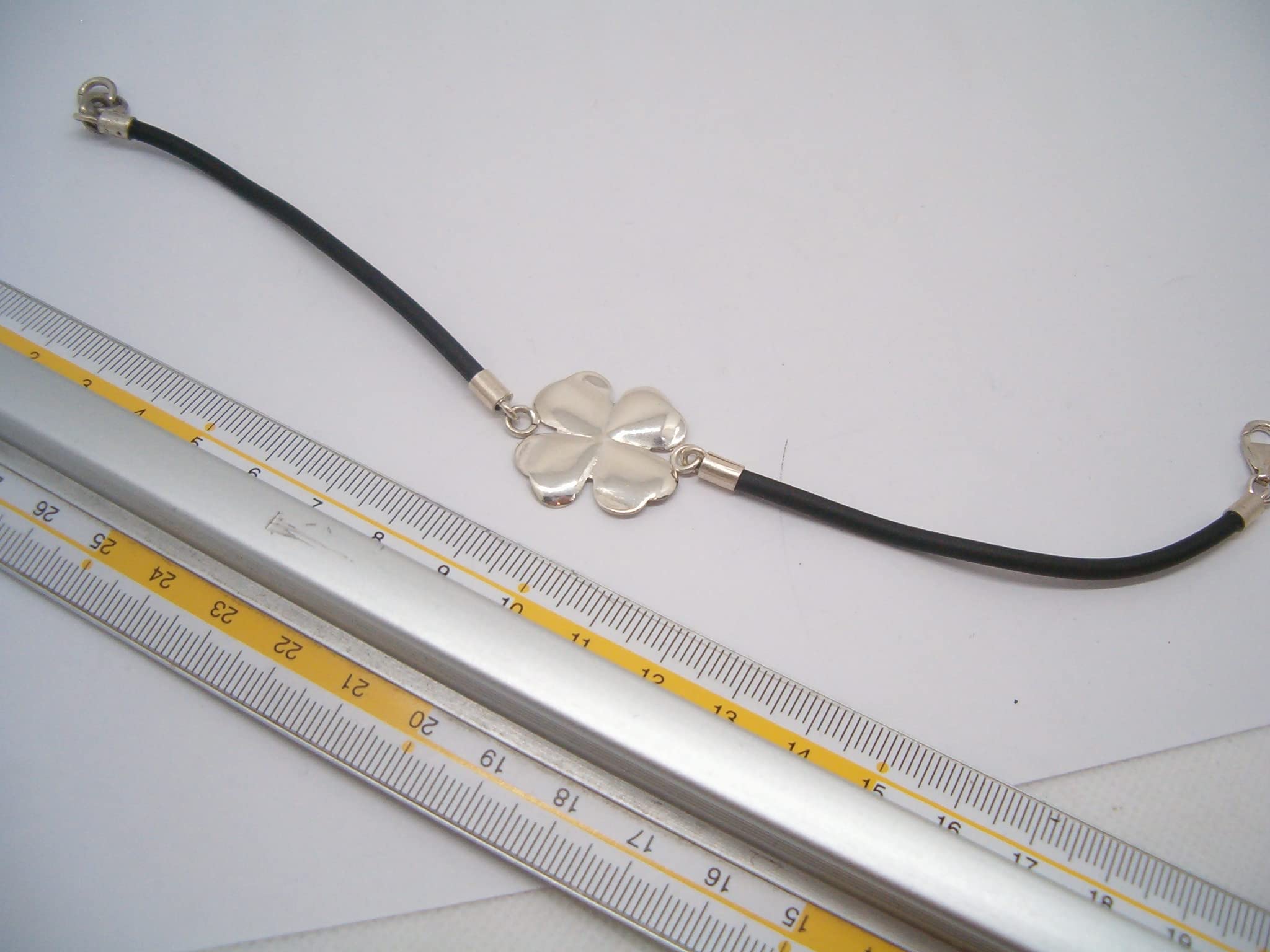 Quadrifoglio : Braccialetto in Argento 925 e Caucciù con Portafortuna - Bracciale Fortuna -