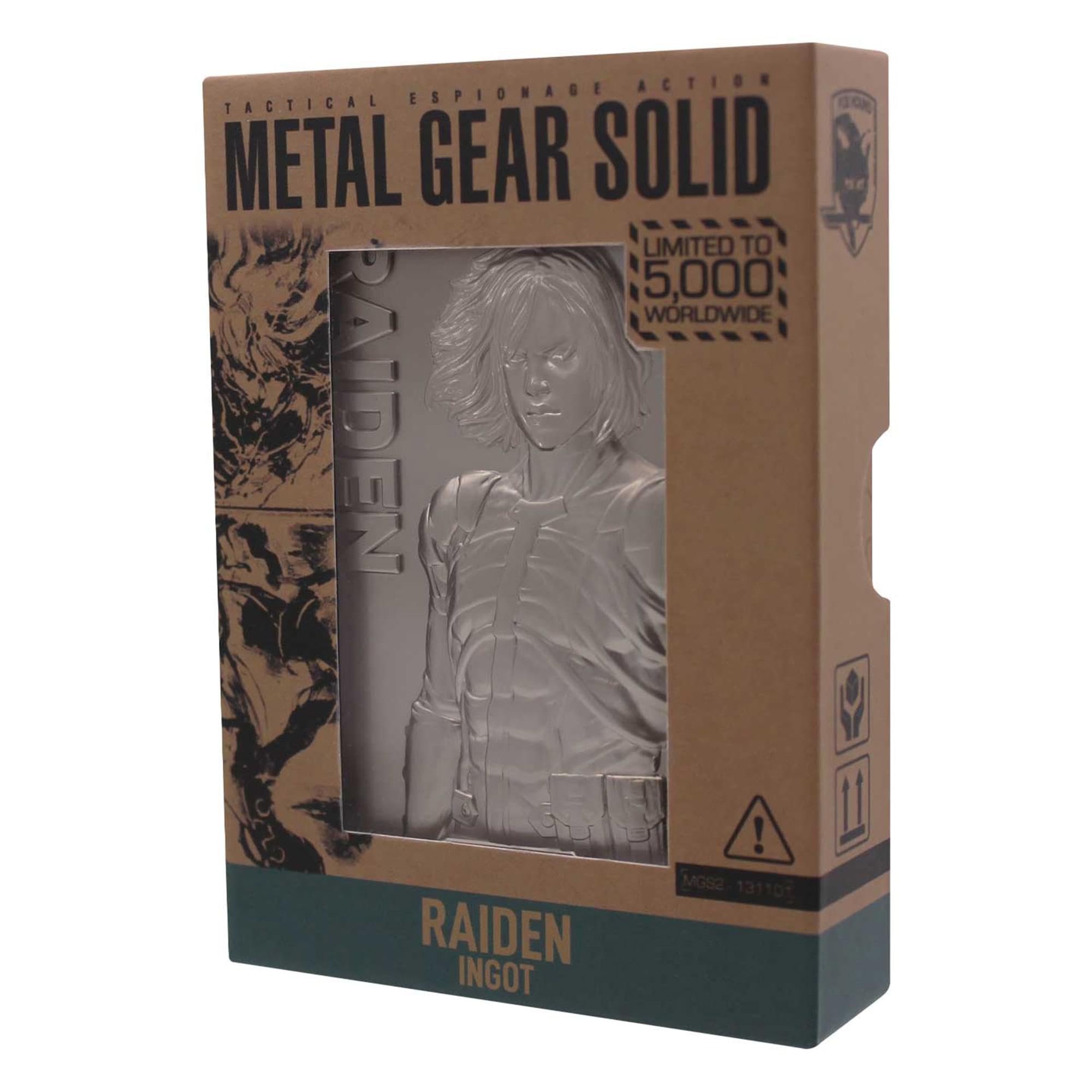FaNaTtik Metal Gear Solid 2 - Lingotto di metallo Raiden da collezione, prodotto con licenza ufficiale, edizione limitata 5.000 in tutto il mondo, numerato con espositore