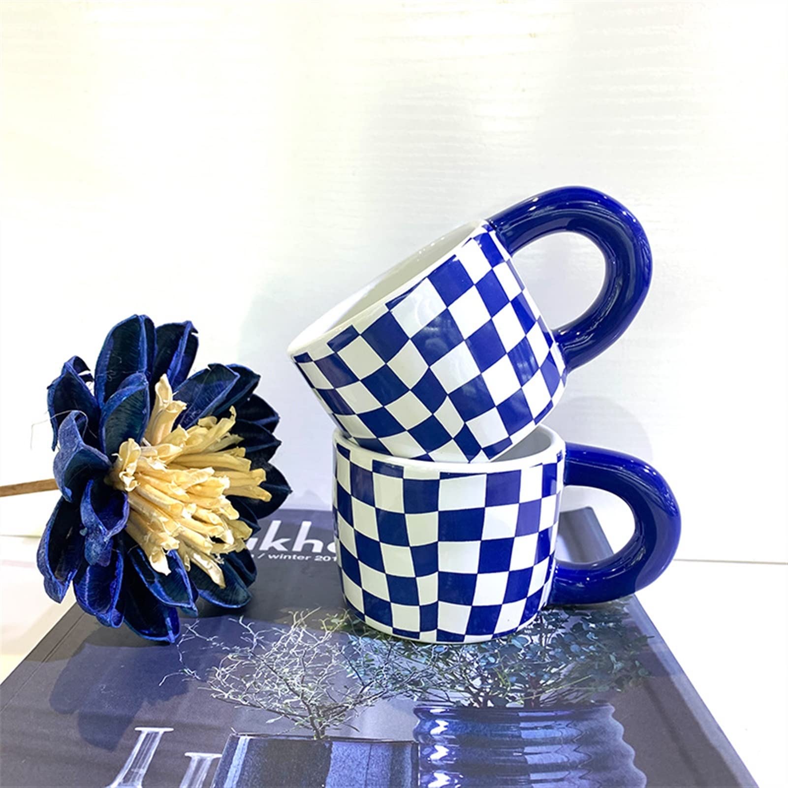 Becher Keramikbecher Unregelmäßige Hand Prise Muster Große Ohrtasse Schachbrett Kaffeetasse Einfache Blume Teetasse Milchbecher 210ML Kaffeetasse (Größe: 210ML, Farbe: Blau Schachbrett)