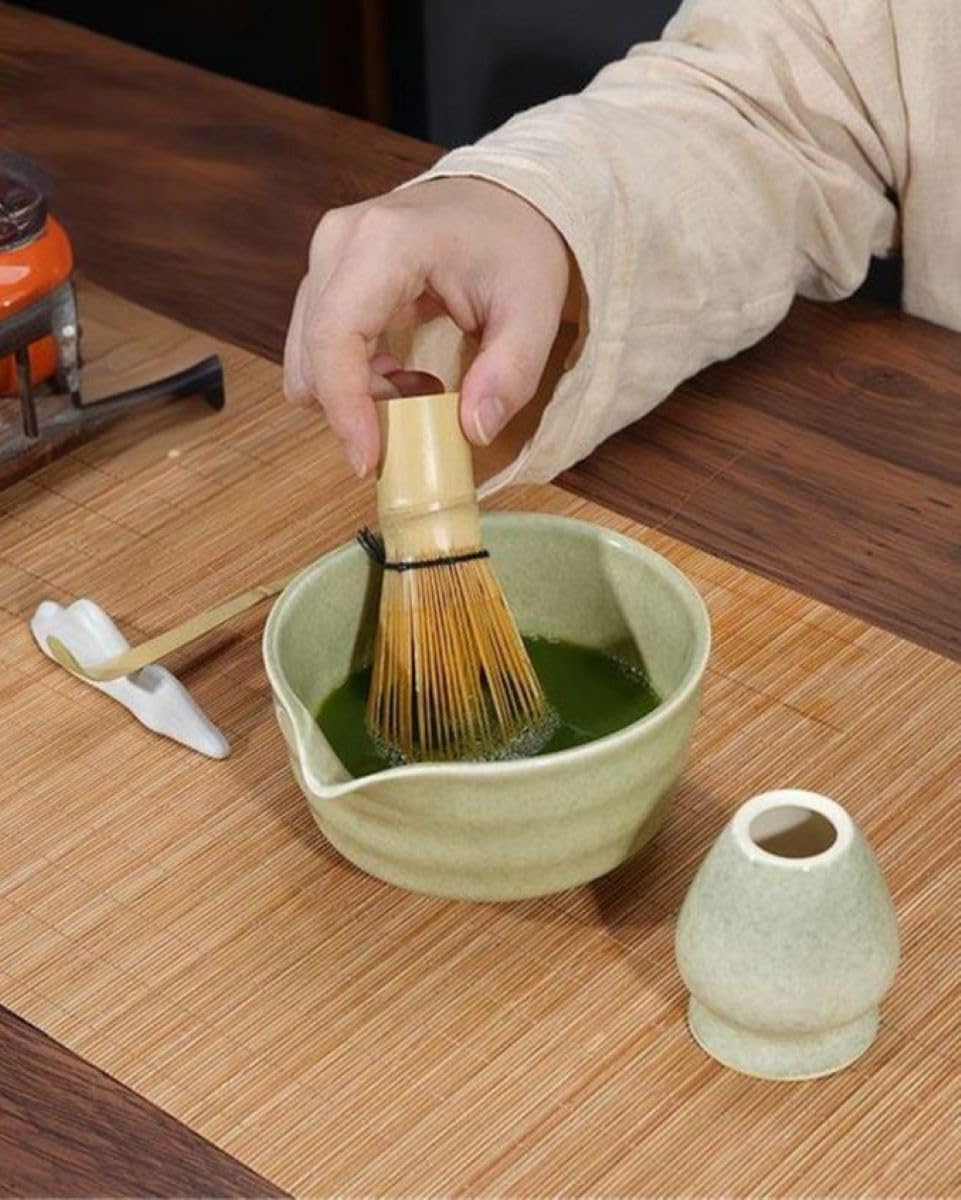 Corkwaw Matcha Bowl with Spout,18 oz Large Ceramic Tea Bowl
