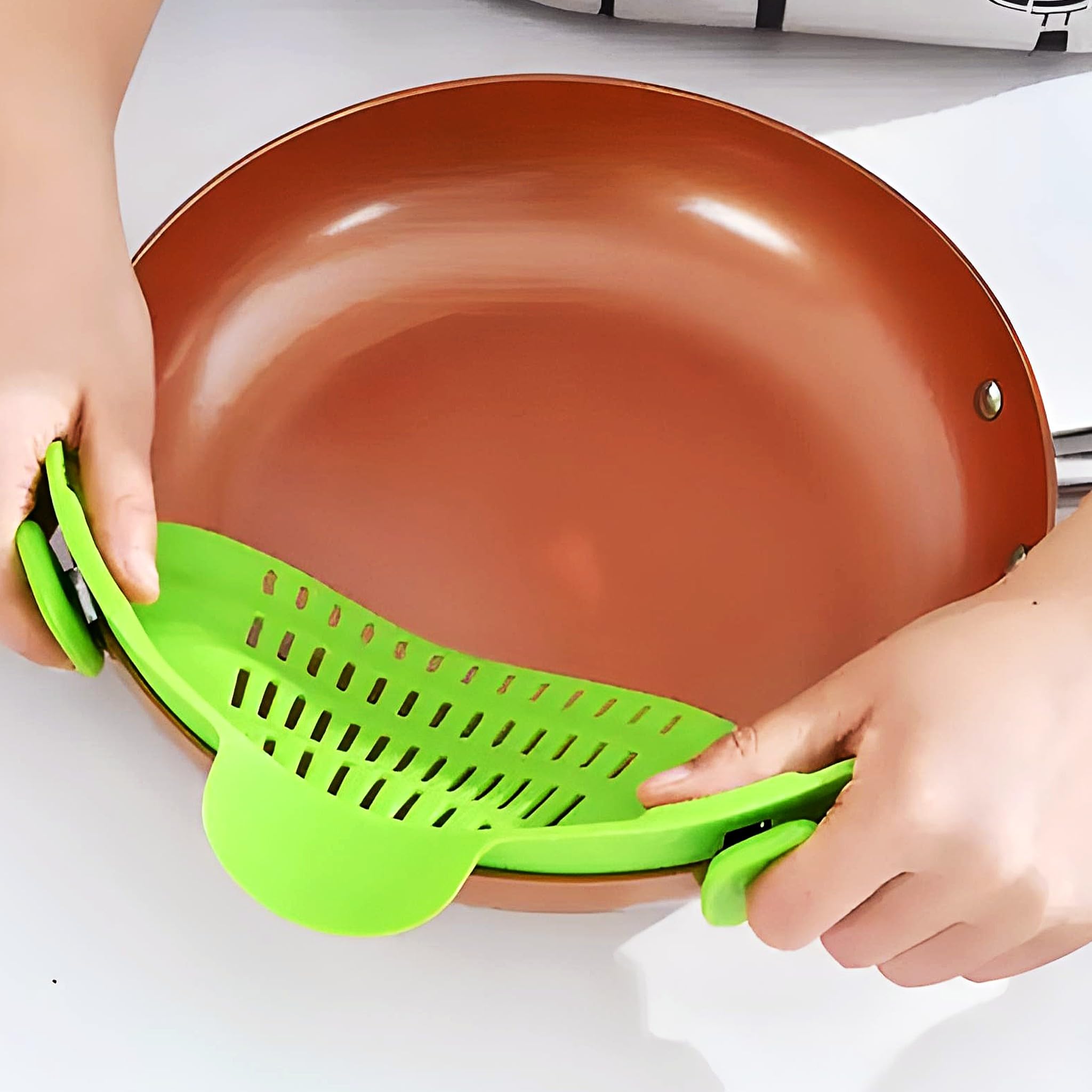 Bricoloco - Scolapasta e verdure in silicone pieghevole con pinza per presa per pentola | Colino da cucina per scolare alimenti (2)